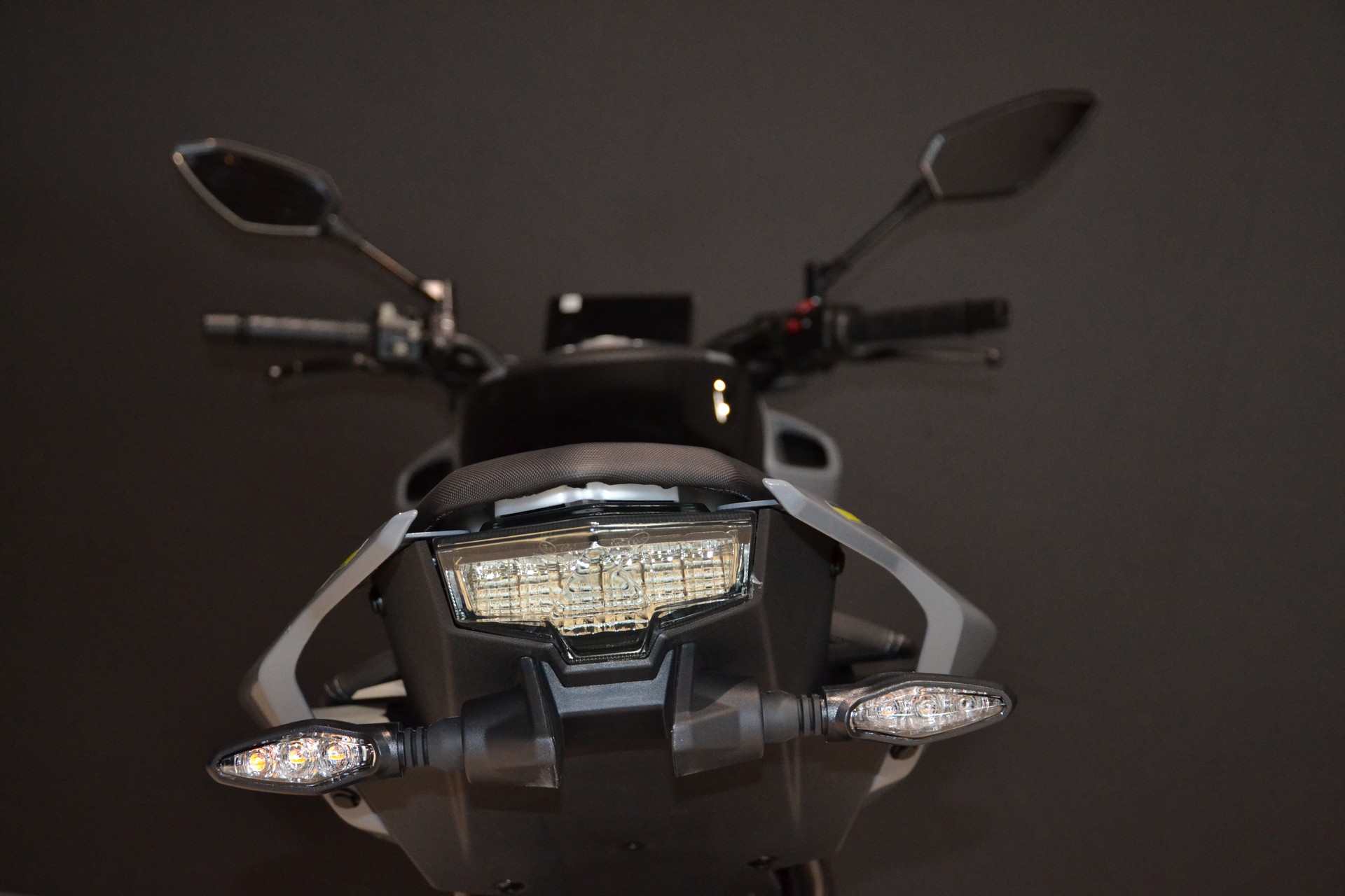 CF MOTO 300 NK-image-10