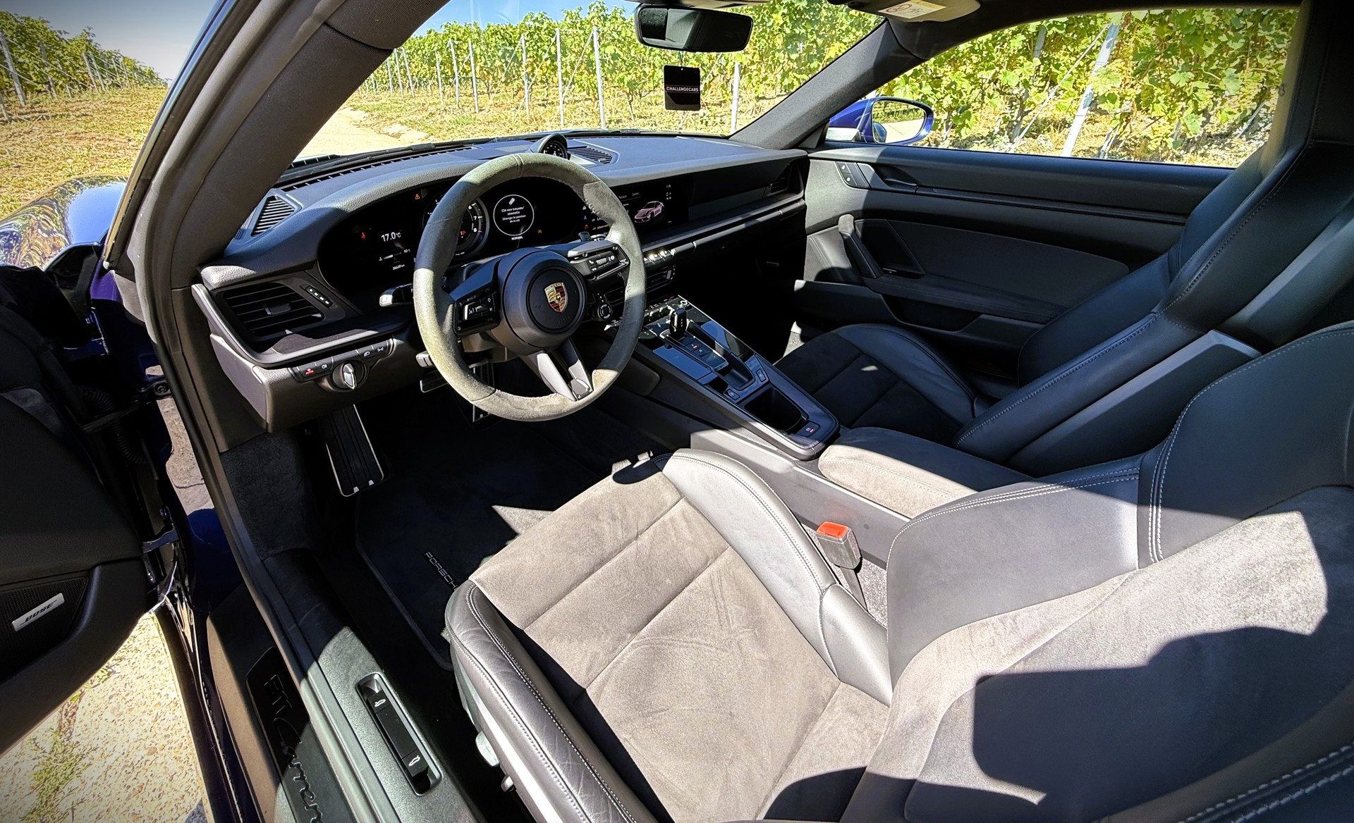 PORSCHE 911 Carrera 4 GTS PDK-image-16