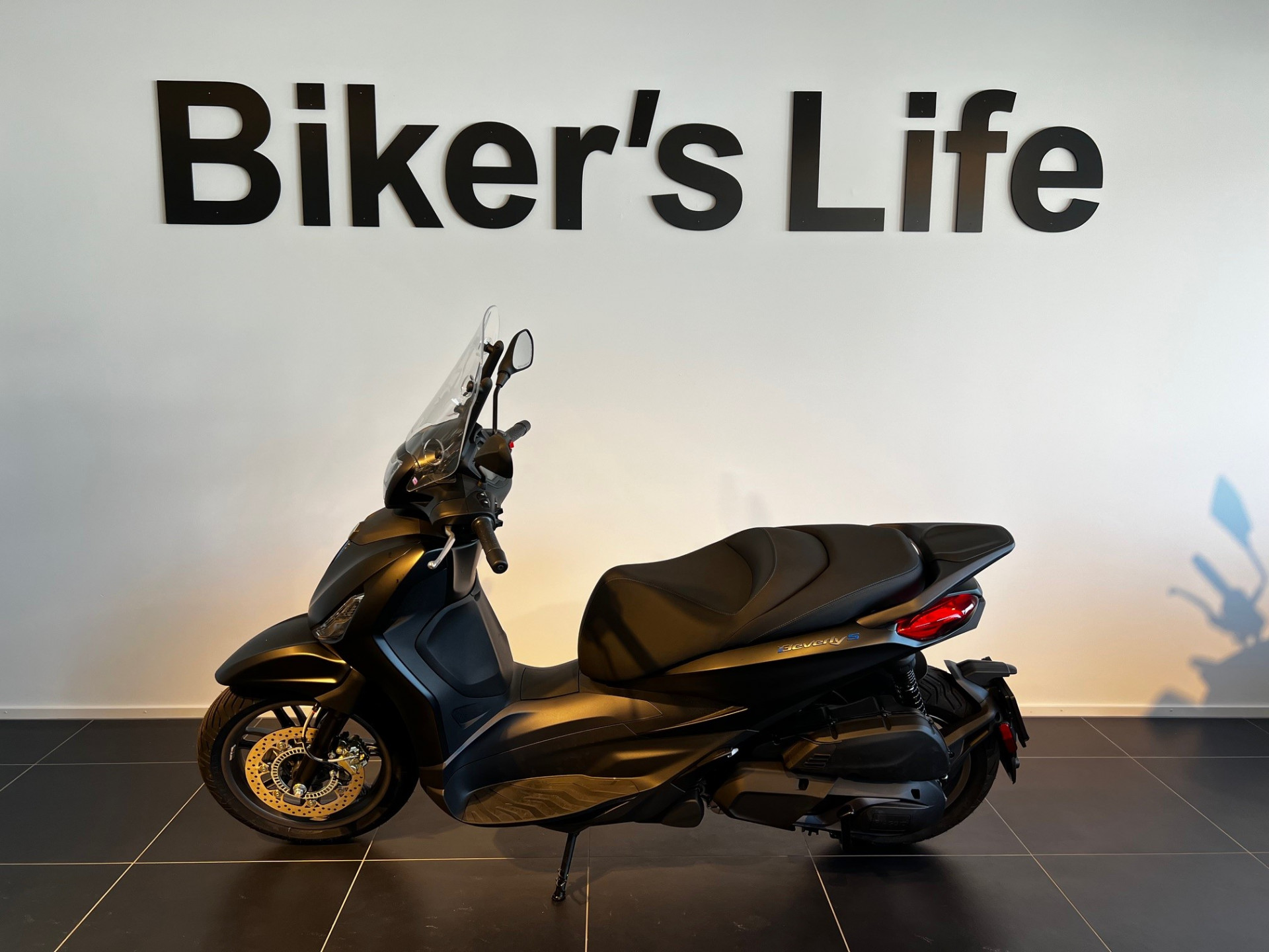 PIAGGIO Beverly 400 Sport-image-1
