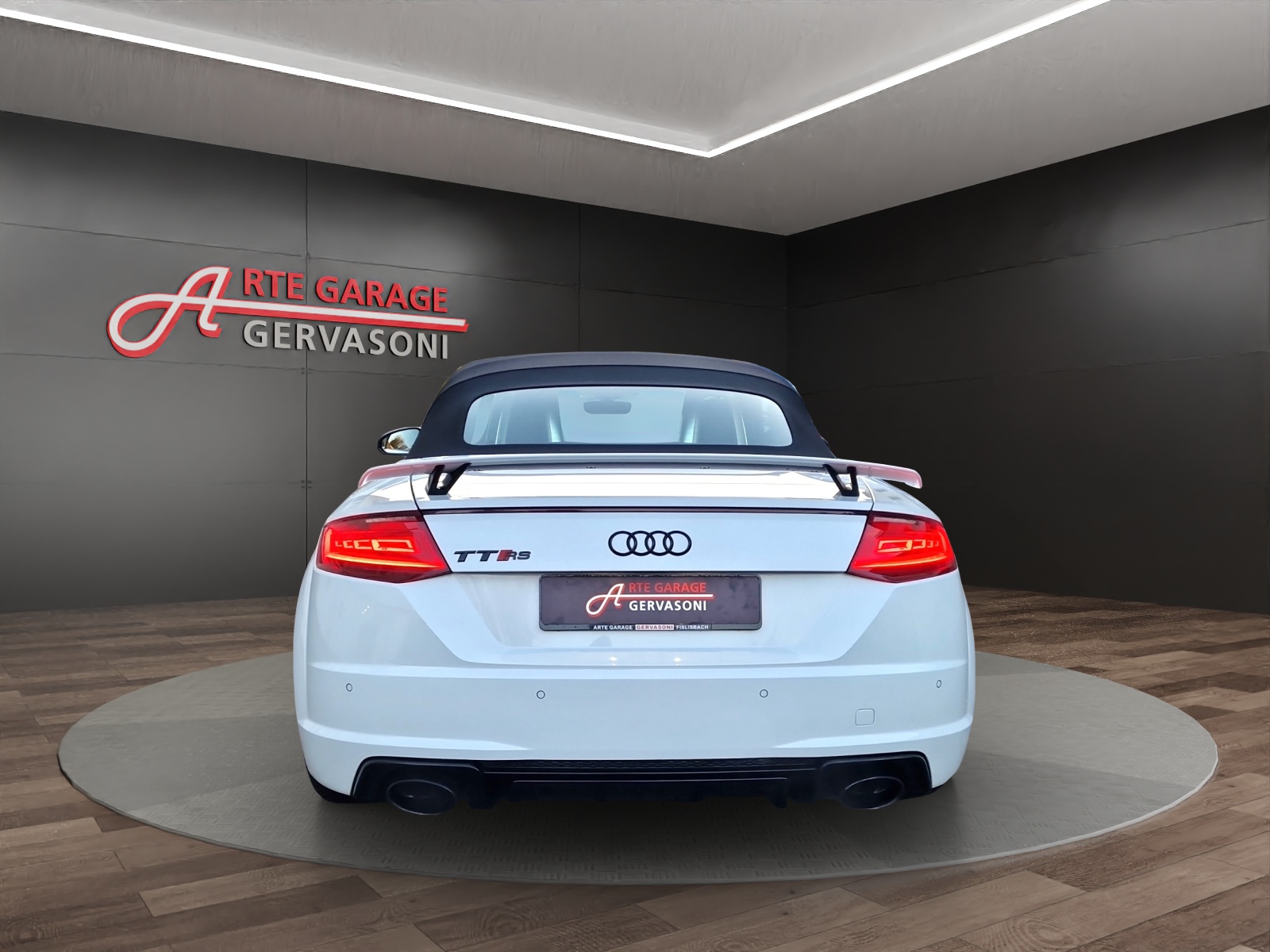 AUDI TT RS Roadster 2.5 TFSI Quattro-image-5