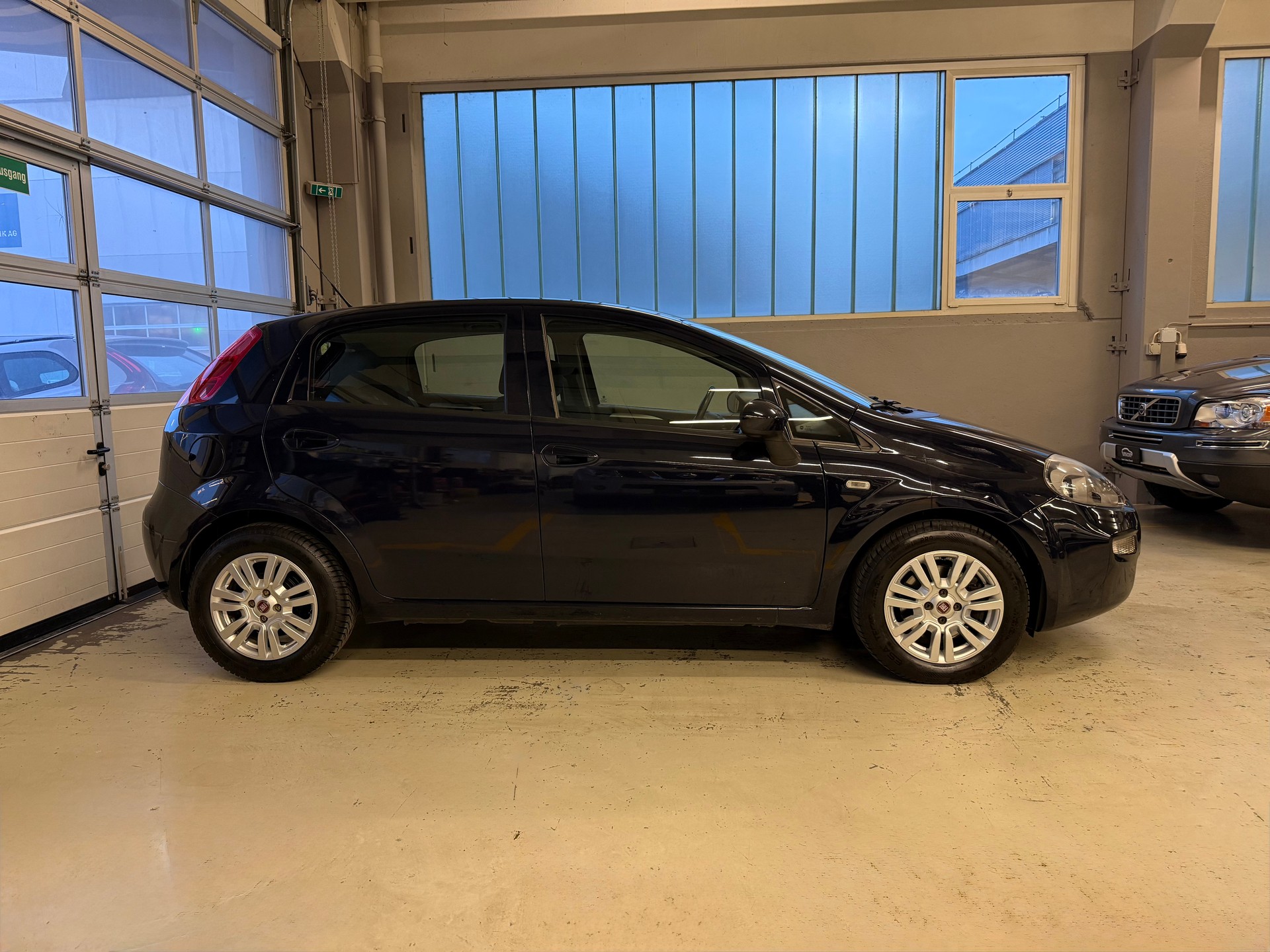 FIAT Punto 1.3 MultiJet Lounge-image-3