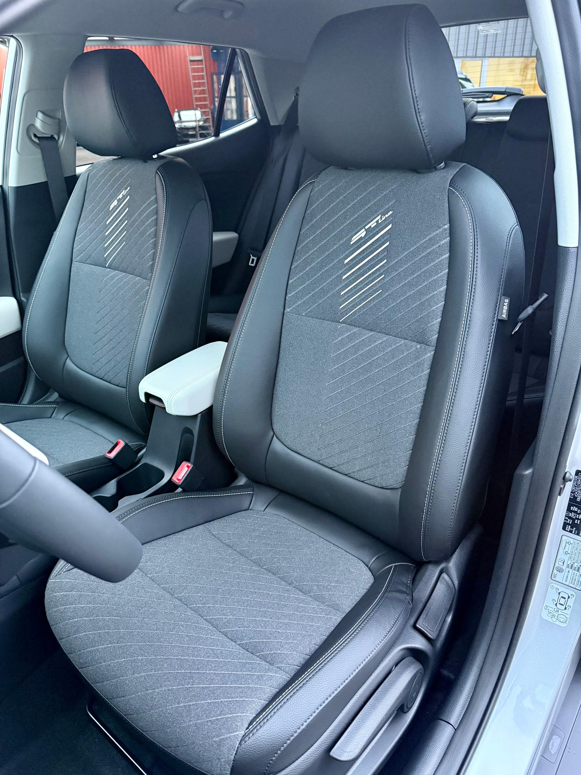 KIA Stonic 1.0 T-GDi MHEV GT-Line-image-6