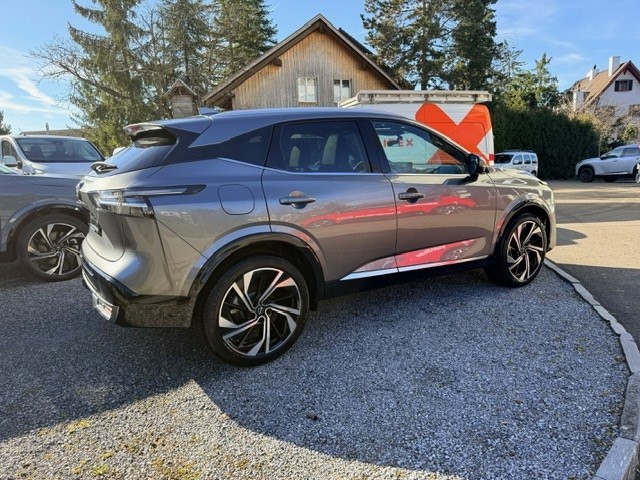 NISSAN Qashqai 1.3 DIG-T Tekna+ 4x4-showroom-element-2