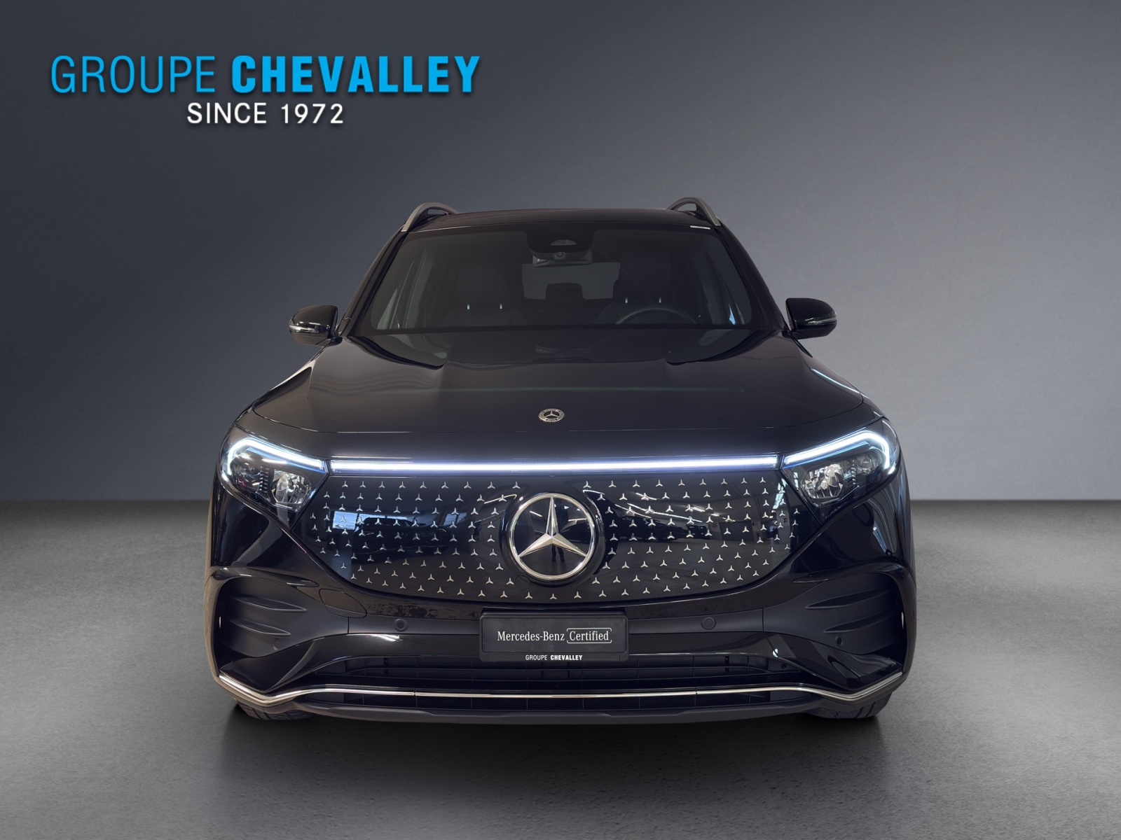 MERCEDES-BENZ EQB 350 4M Swiss Star-showroom-element-1