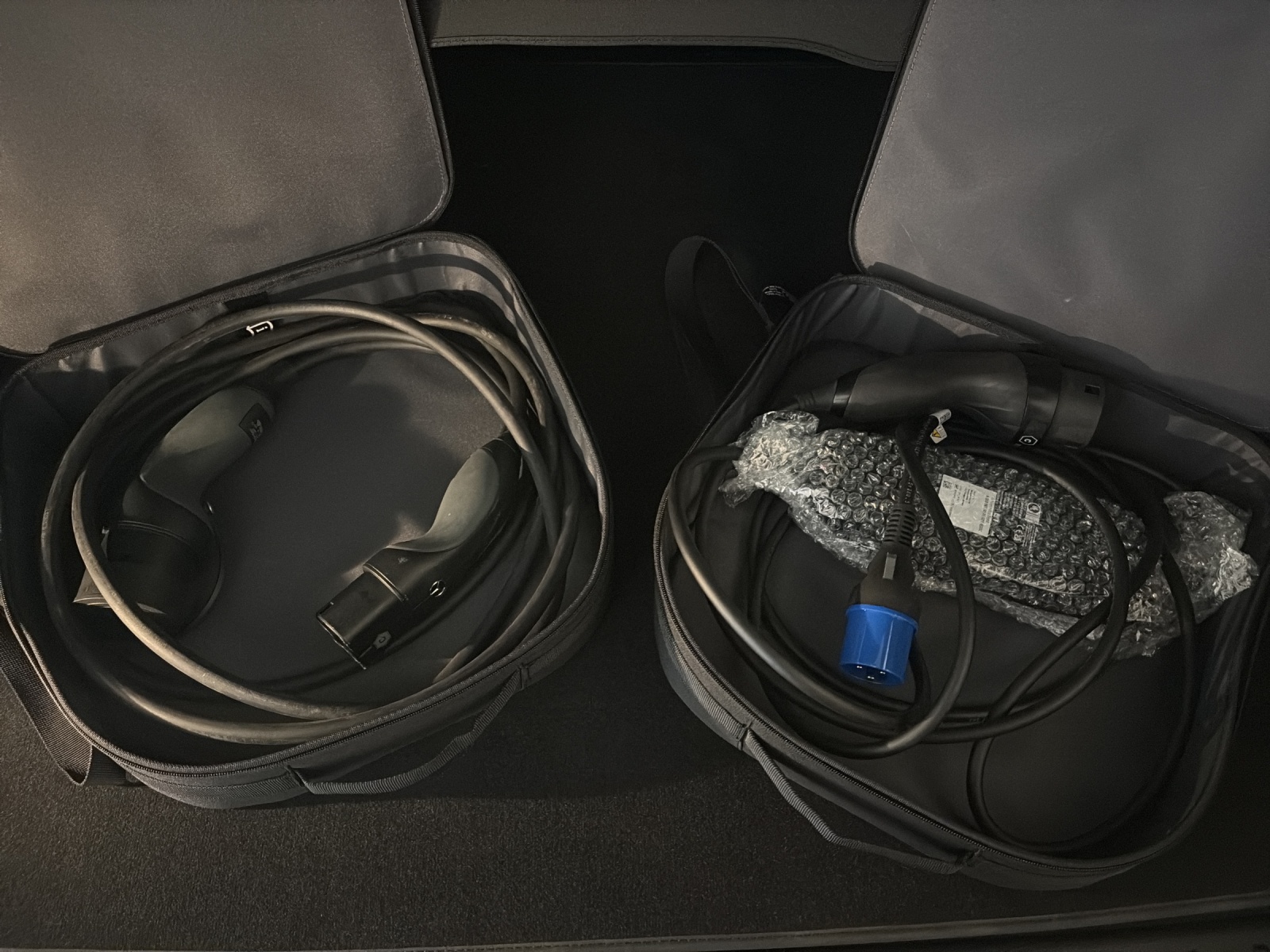 MERCEDES-BENZ EQB 350 4M Swiss Star-image-17