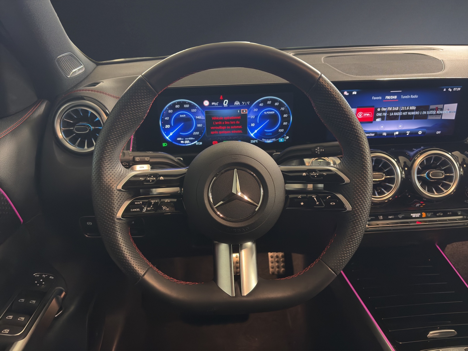 MERCEDES-BENZ EQB 350 4M Swiss Star-image-12