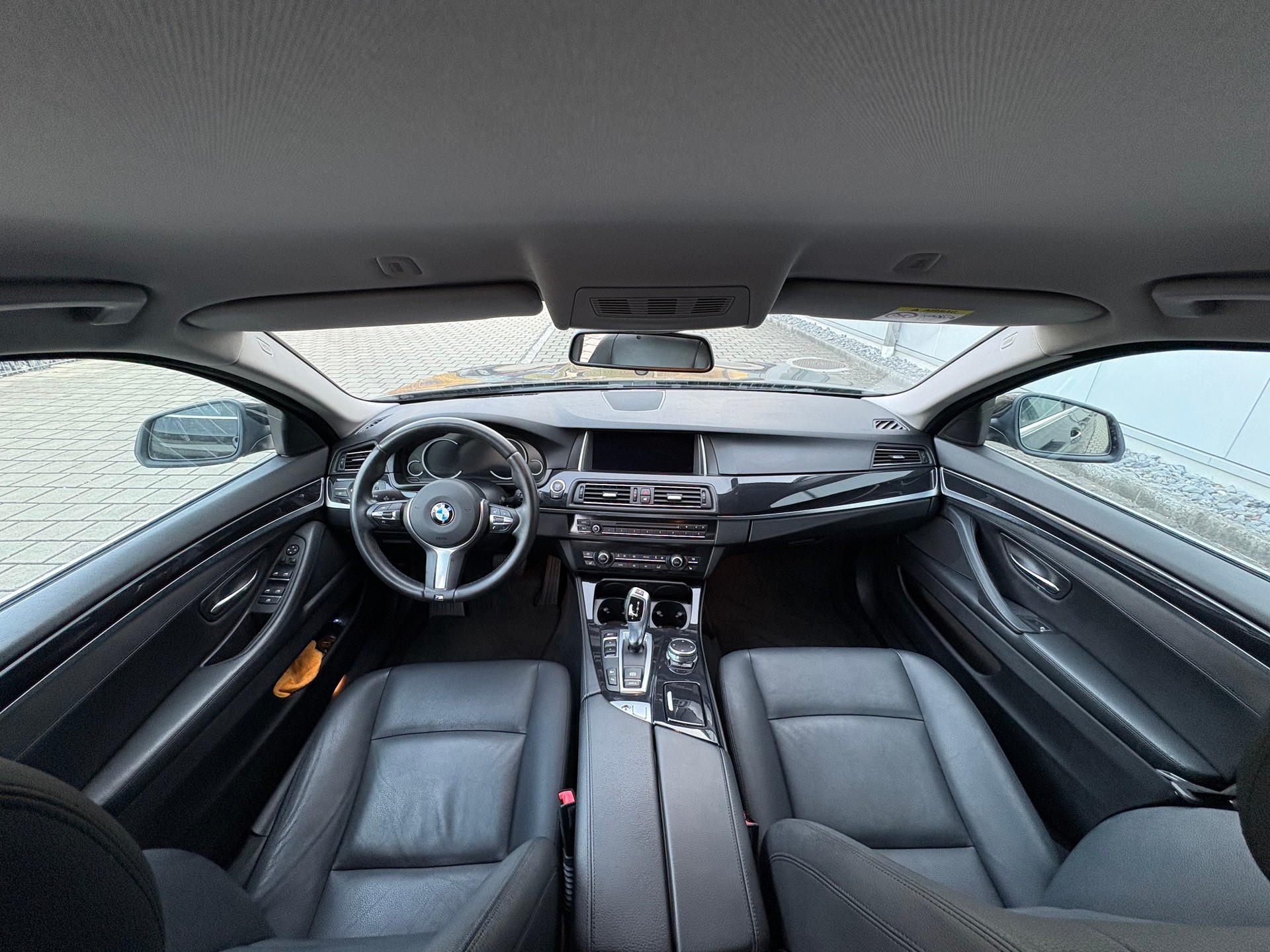 BMW 520d xDrive Luxury Line Steptronic-image-4