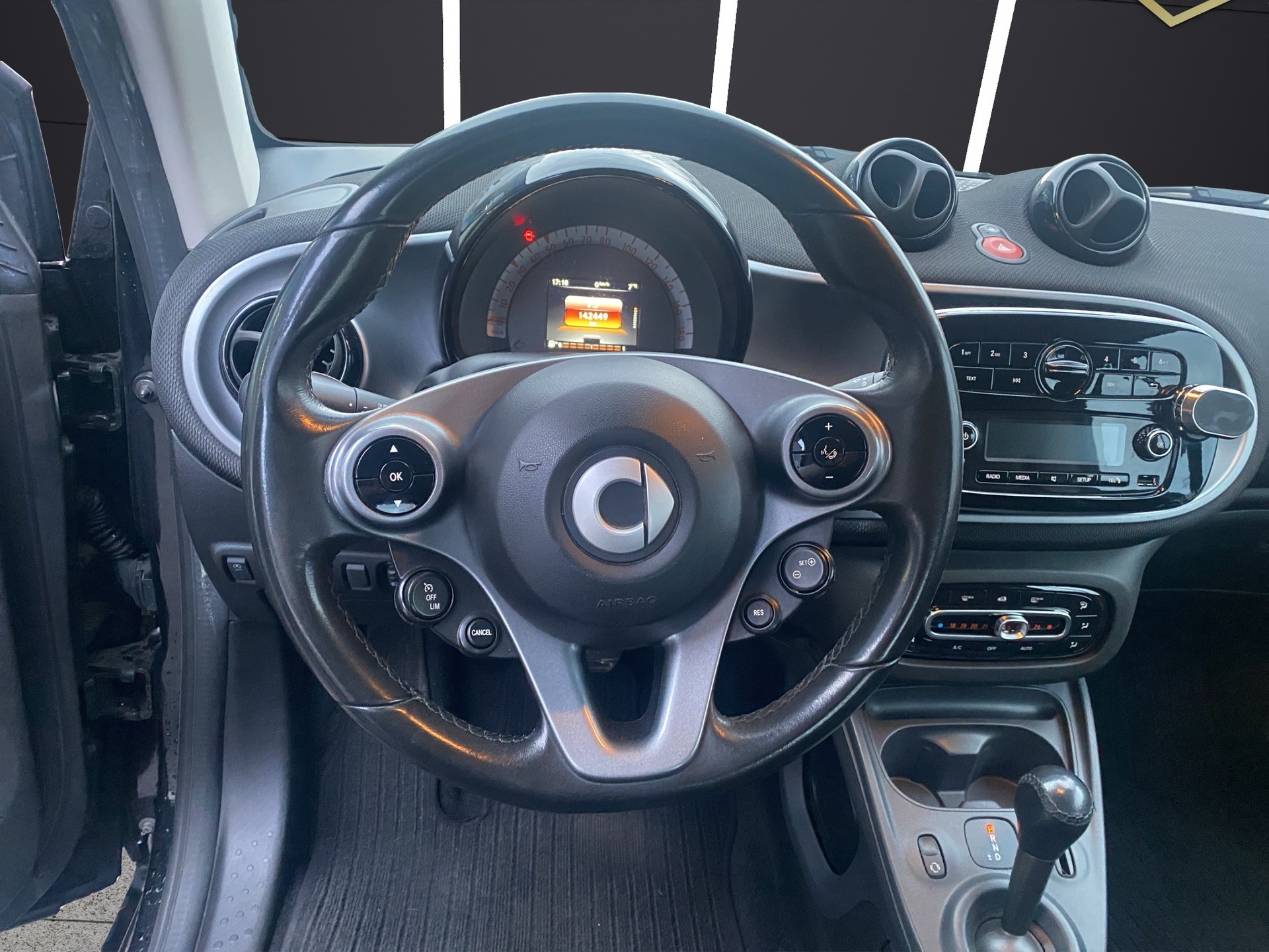 SMART fortwo passion twinmatic-image-11