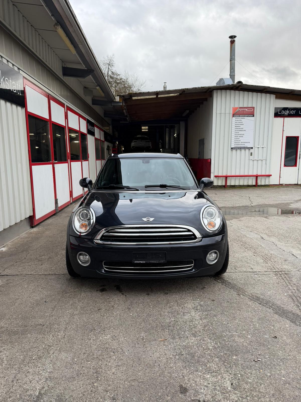 MINI Clubman Cooper-image-2