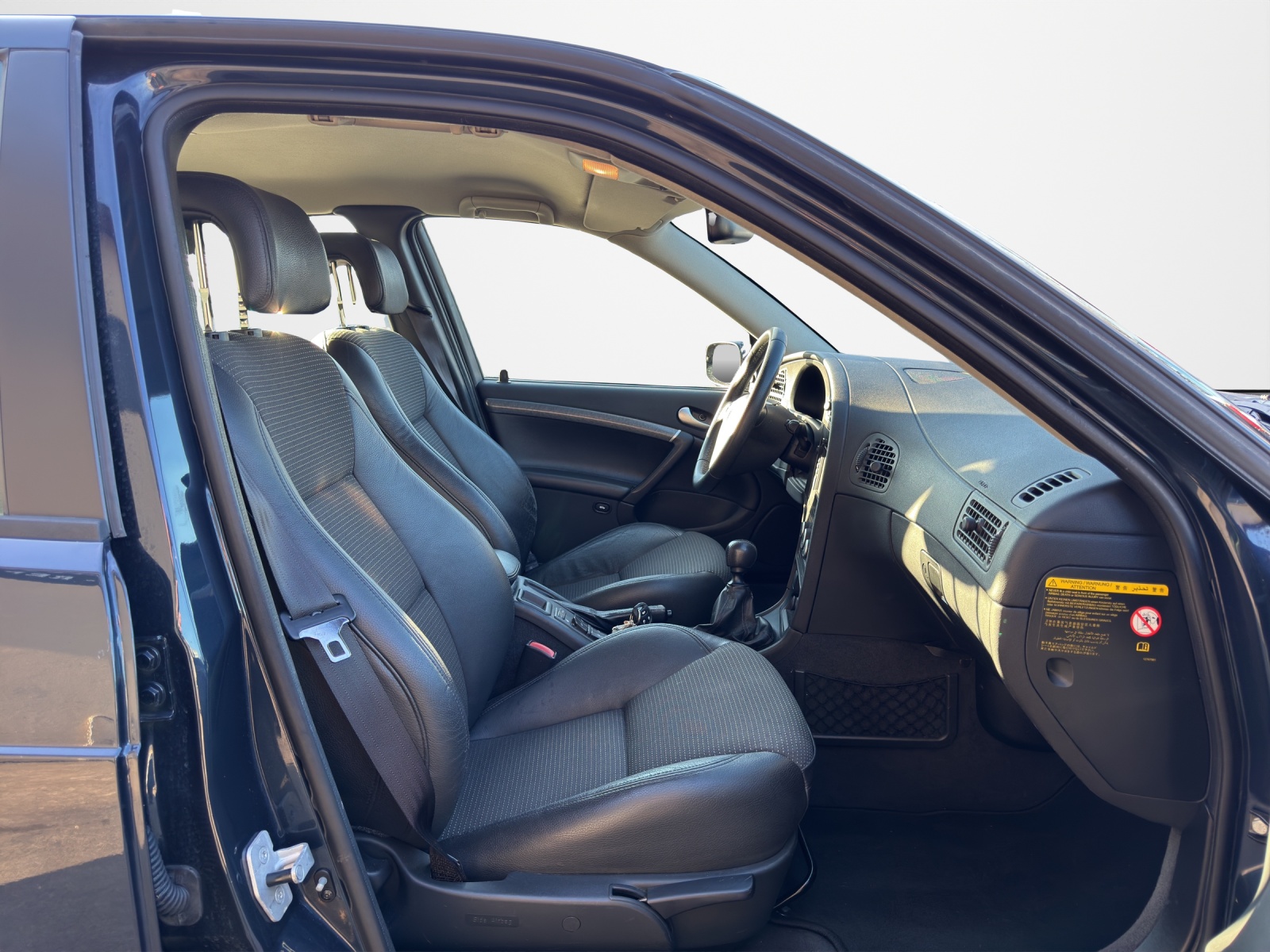 SAAB 9-5 2.3t Vector-image-14