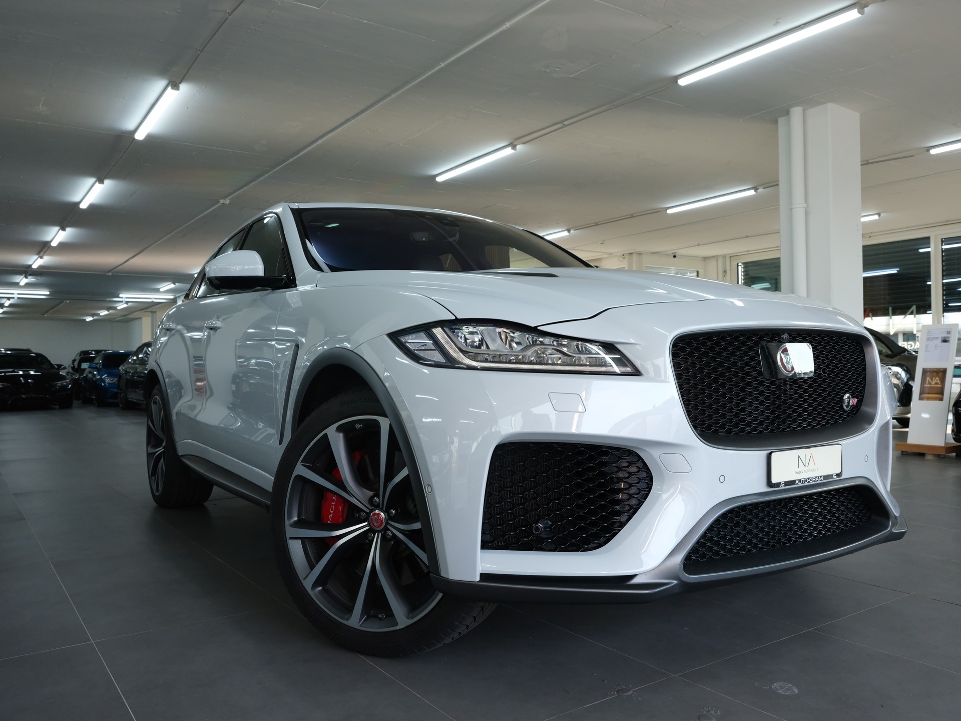 JAGUAR F-Pace 5.0 V8 SVR AWD Automatik
