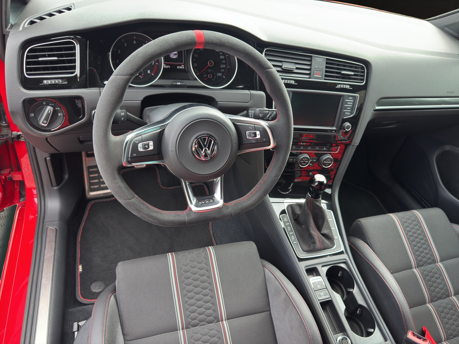 VW Golf VII 2.0 TSI GTI Clubsport-image-9