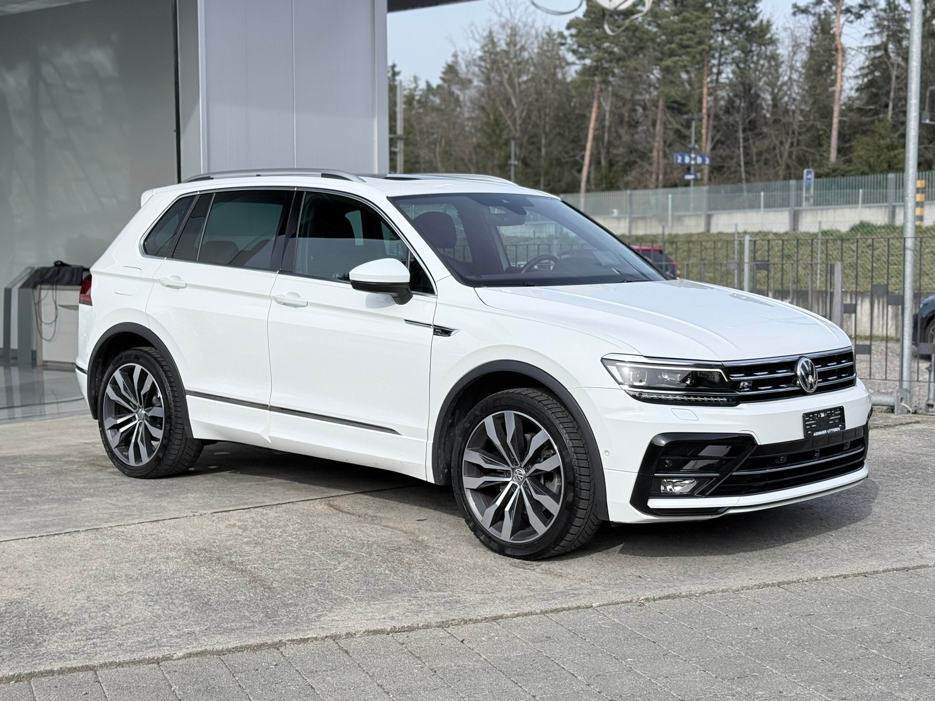 VW Tiguan 2.0TSI Highline 4Motion DSG-image-2