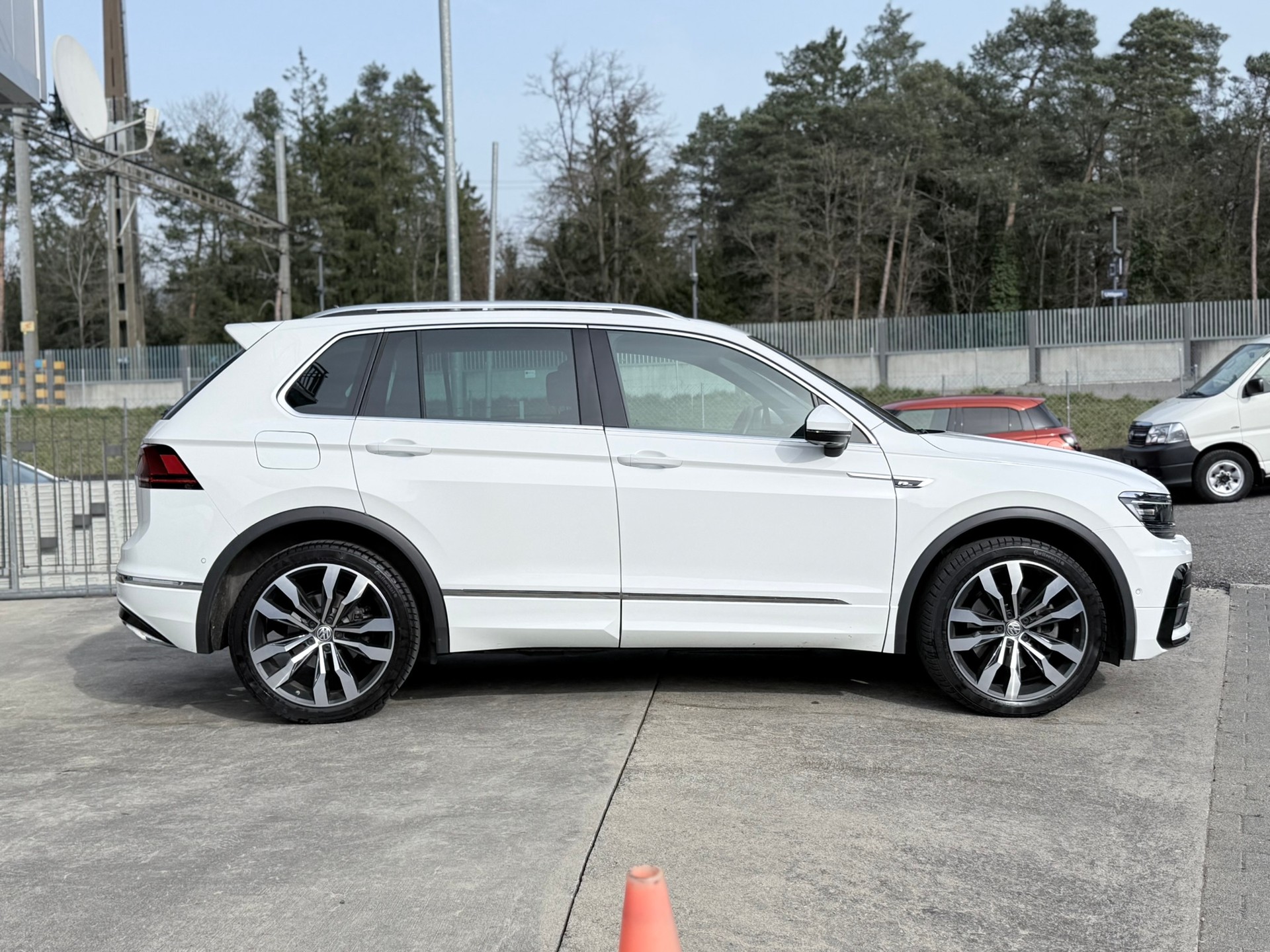 VW Tiguan 2.0TSI Highline 4Motion DSG-image-3