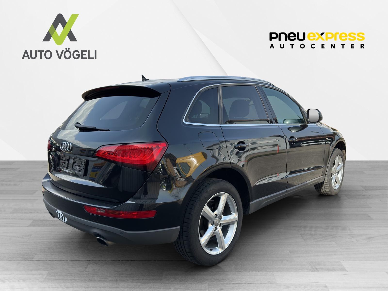 AUDI Q5 2.0 TFSI quattro-image-5