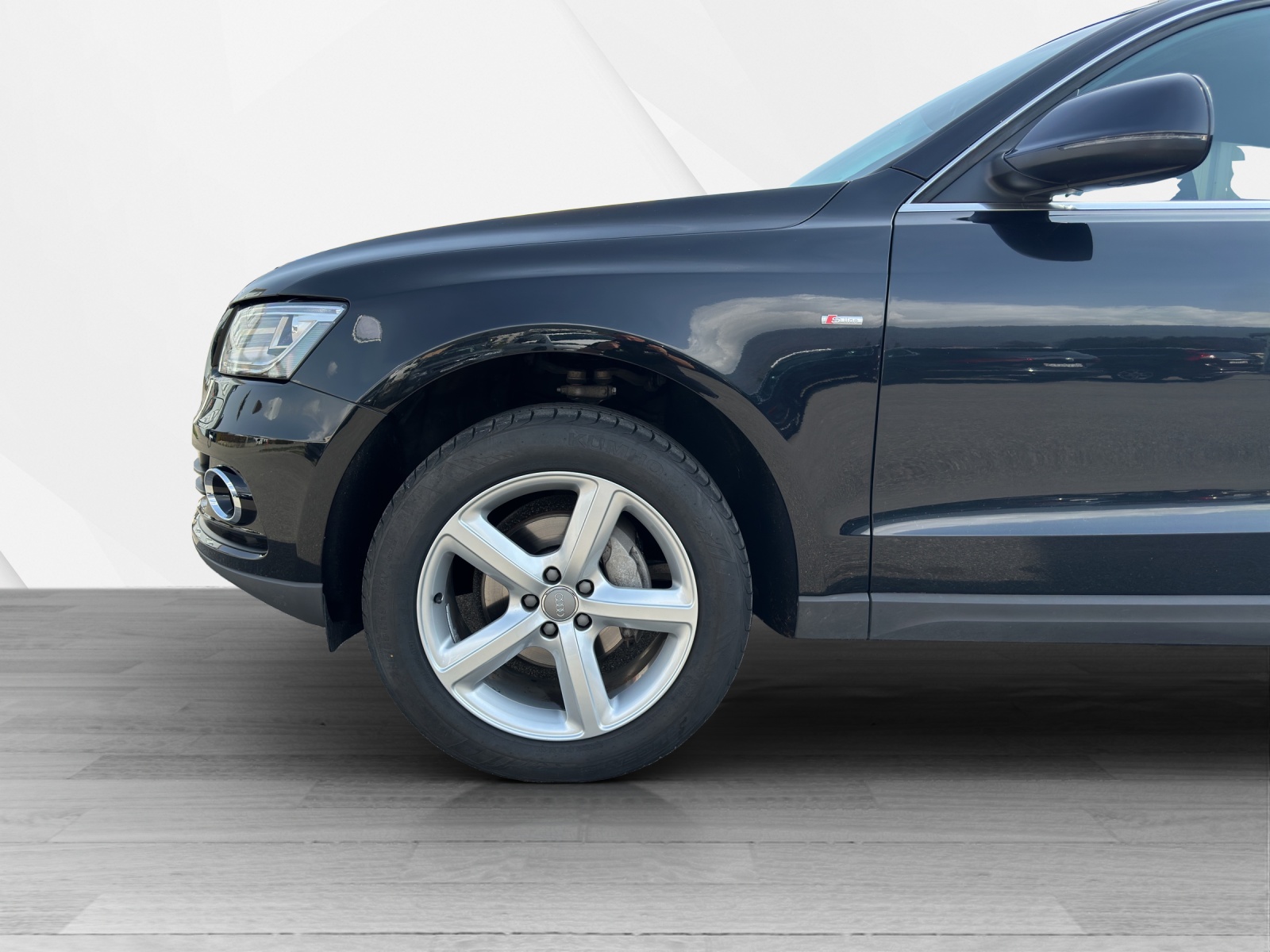 AUDI Q5 2.0 TFSI quattro-image-19