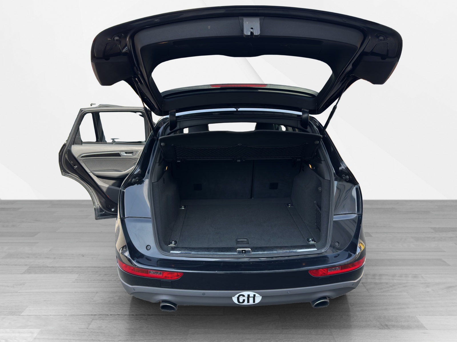 AUDI Q5 2.0 TFSI quattro-image-18