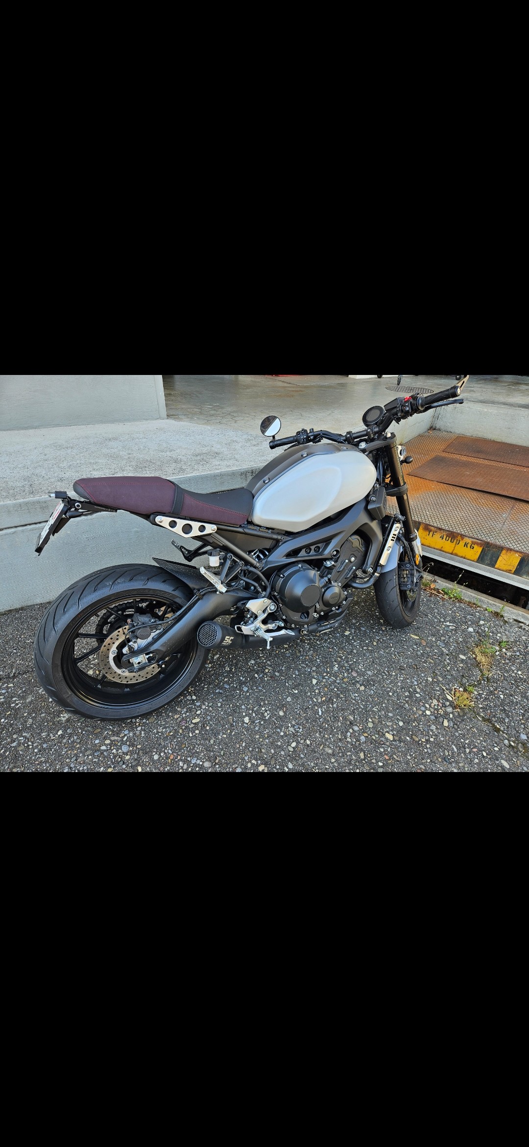 YAMAHA XSR 900-image-1