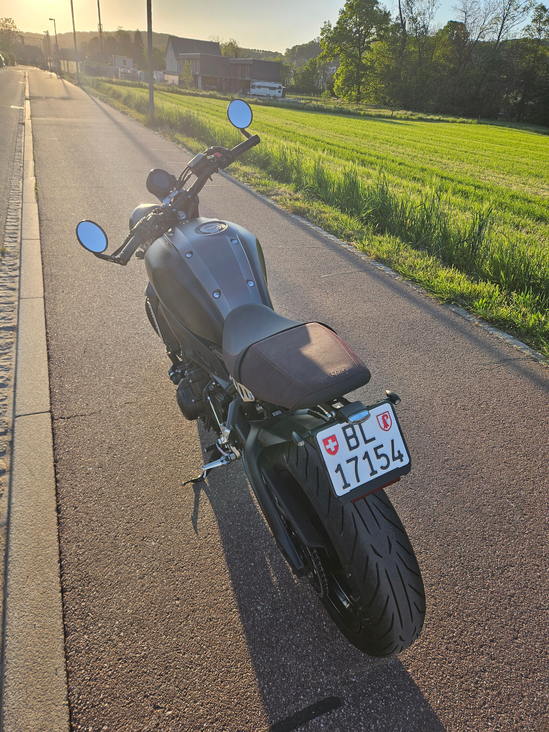 YAMAHA XSR 900-image-4
