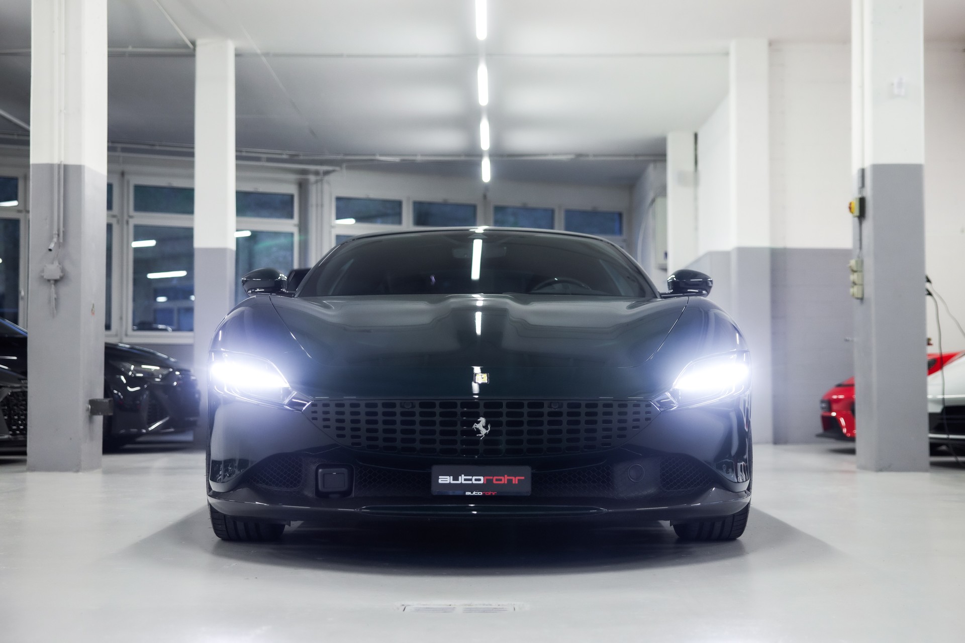 FERRARI Roma 3.9 V8 T-showroom-element-2