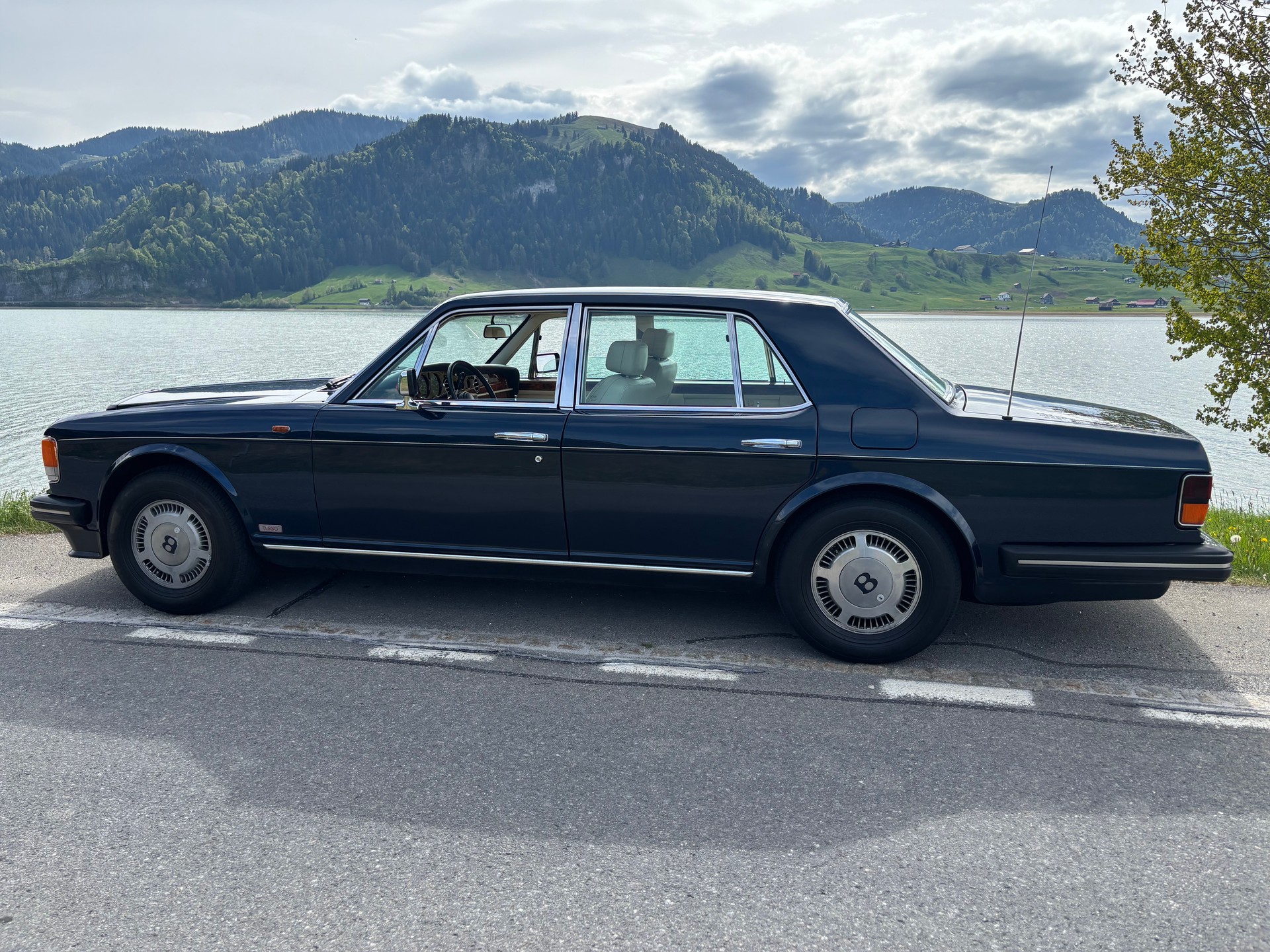 BENTLEY Turbo-image-1
