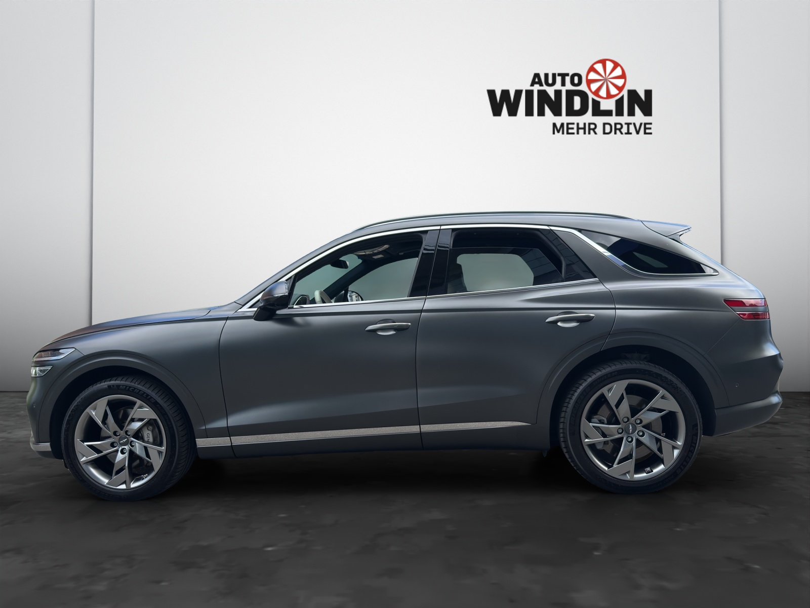 GENESIS GV70 Dual Motor Sport AWD-showroom-element-2