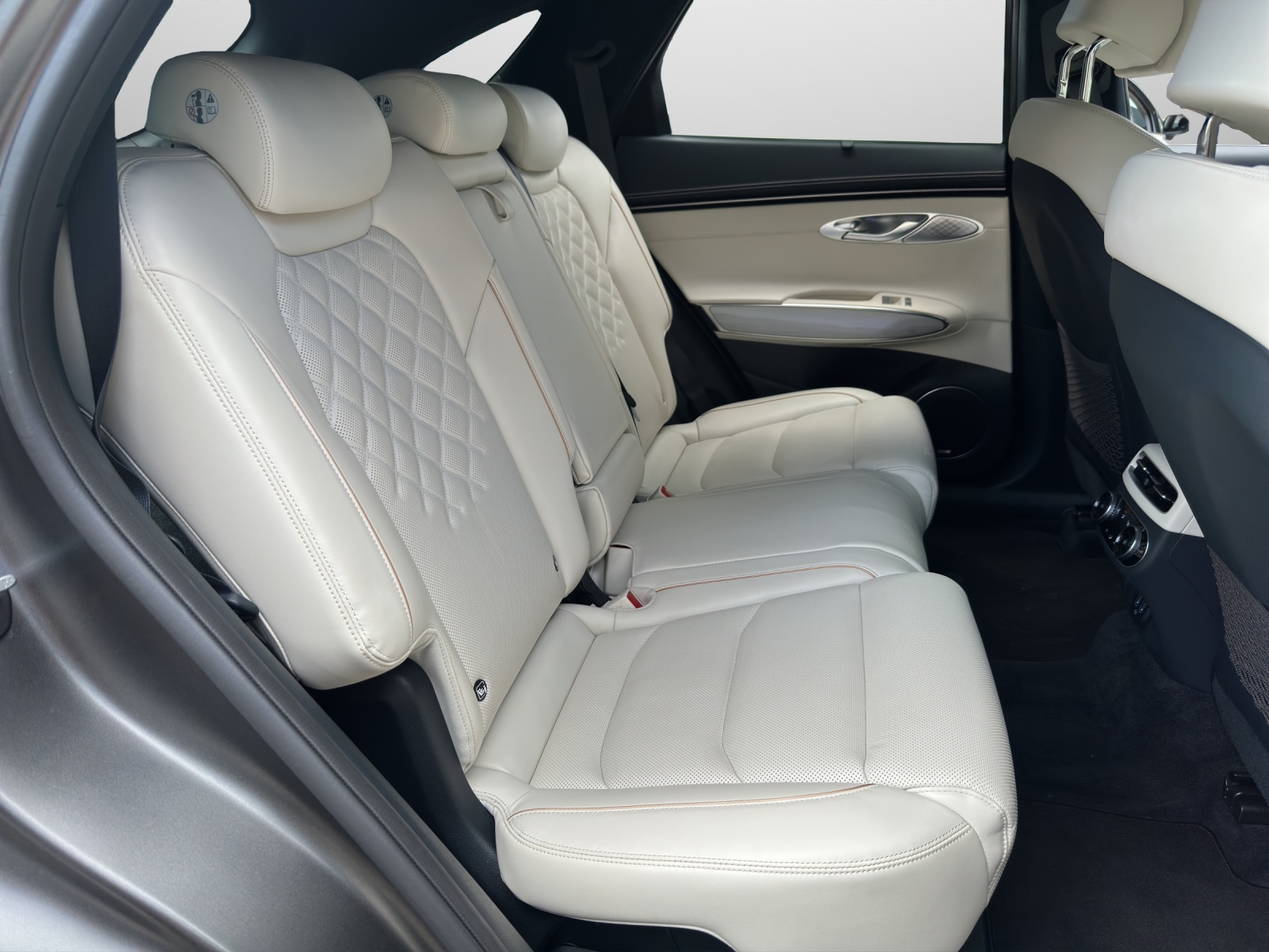 GENESIS GV70 Dual Motor Sport AWD-image-12