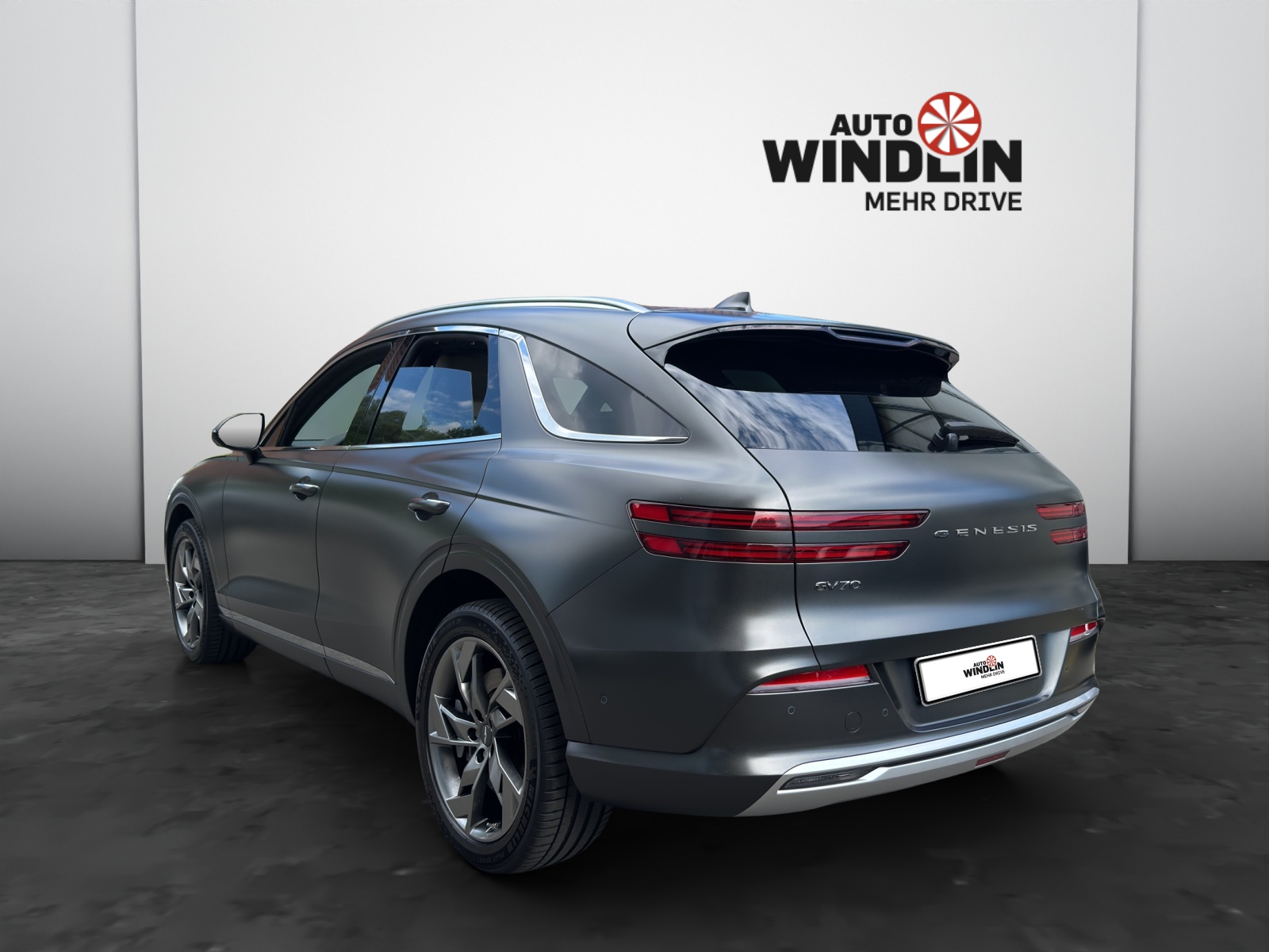 GENESIS GV70 Dual Motor Sport AWD-showroom-element-3