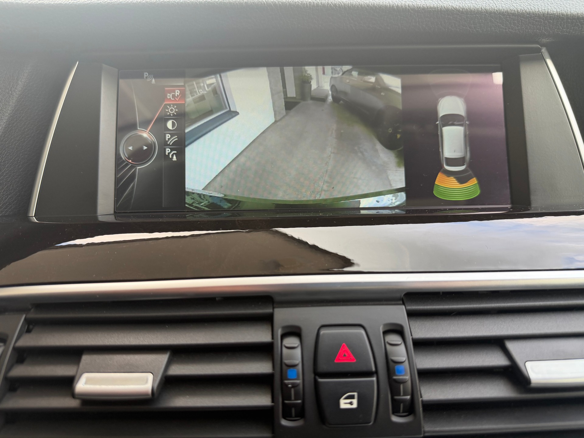 BMW 550i GT xDrive Steptronic-image-12