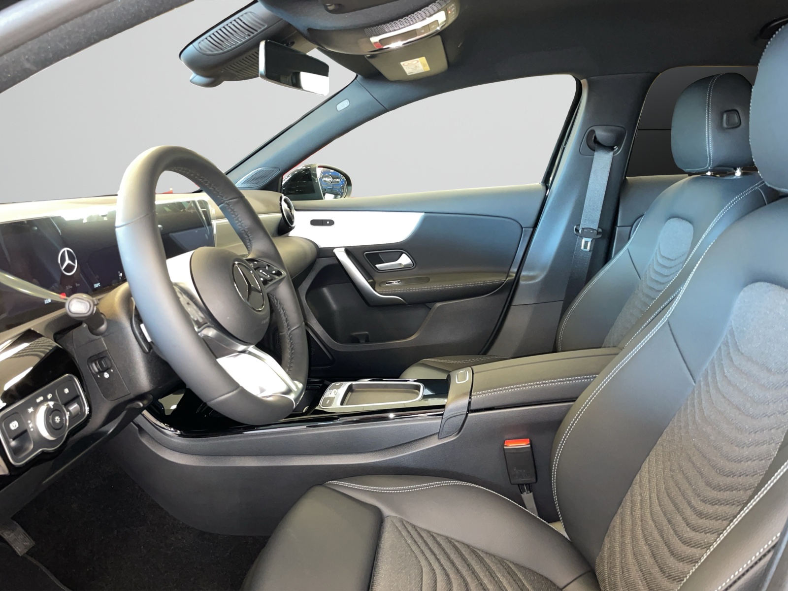 MERCEDES-BENZ A 250 4Matic 8G-DCT-image-4