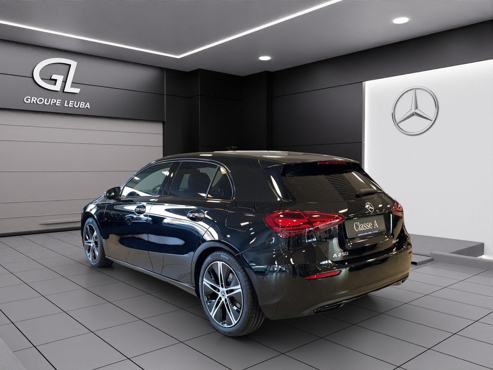 MERCEDES-BENZ A 250 4Matic 8G-DCT-showroom-element-3