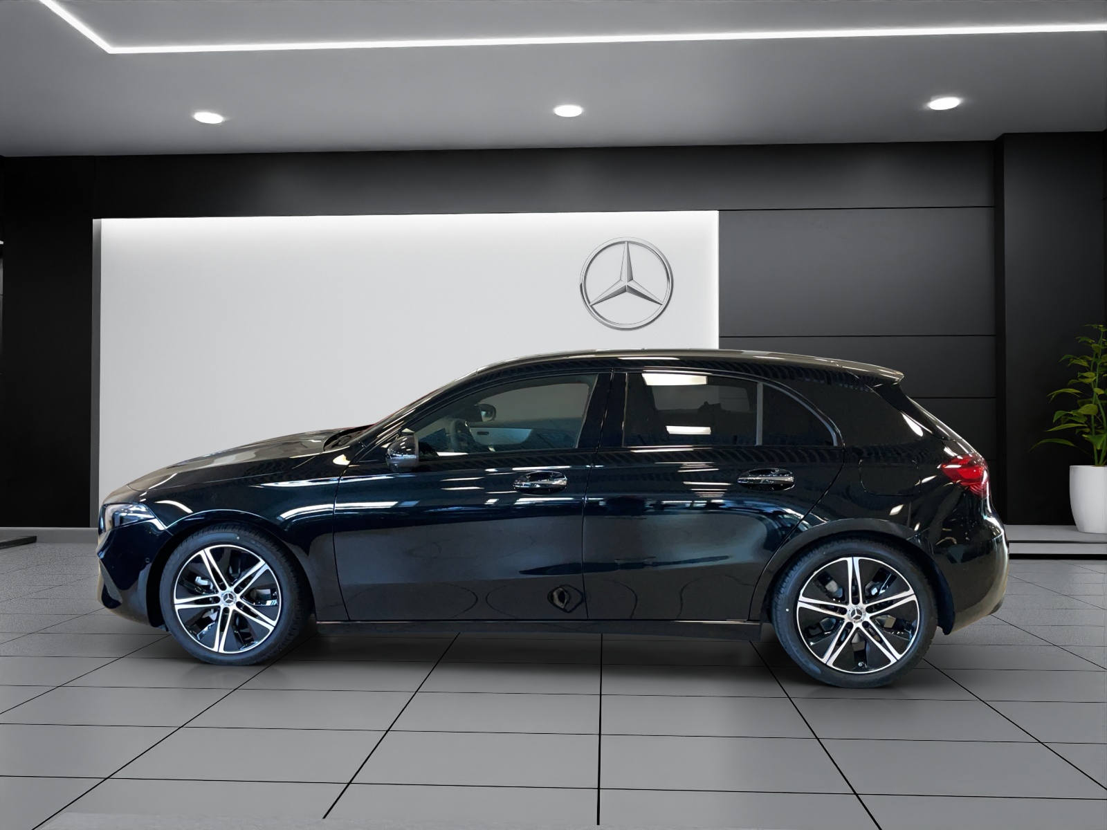 MERCEDES-BENZ A 250 4Matic 8G-DCT-showroom-element-2