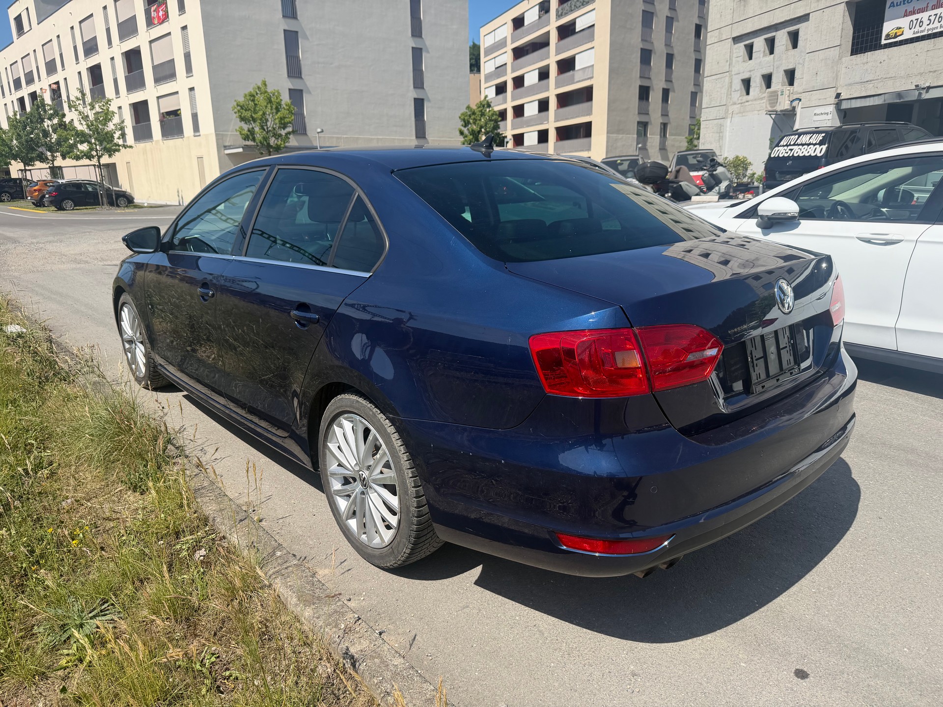 VW Jetta 1.4 TSI Comfortline DSG-image-3