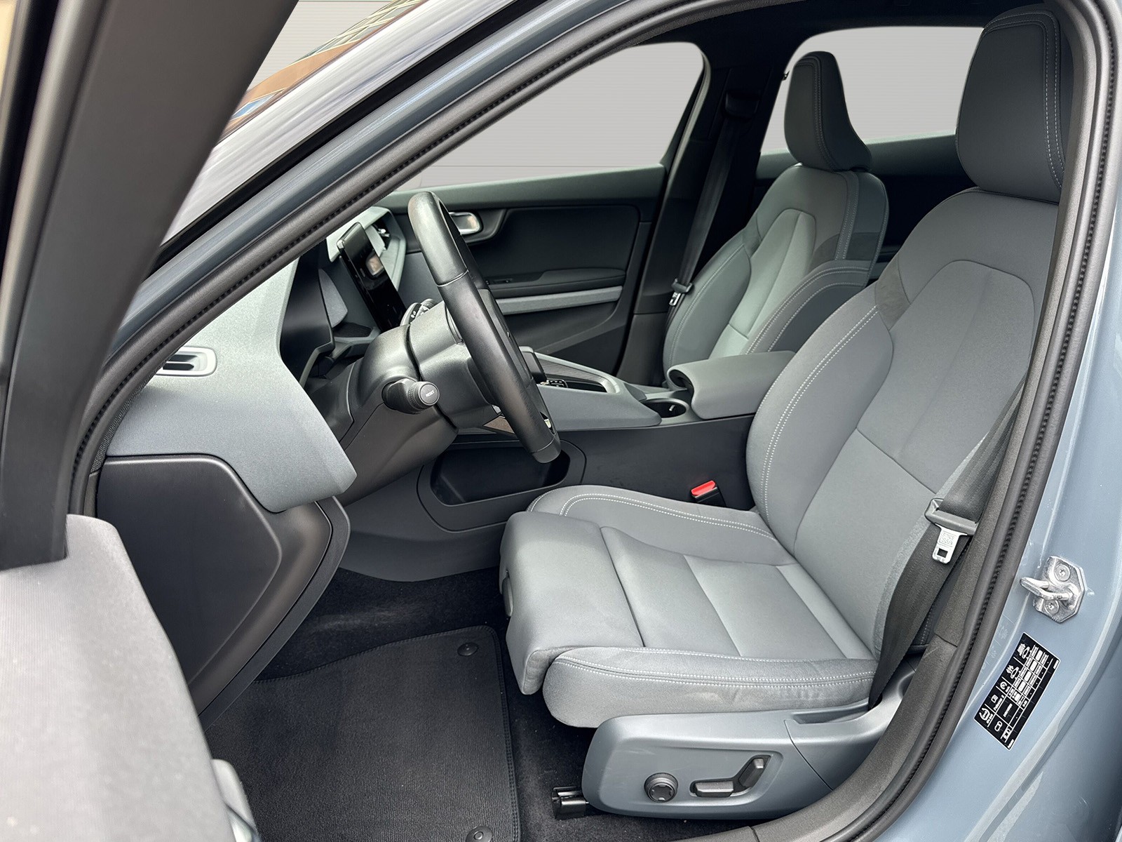 POLESTAR 2 Long Range Dual Motor-image-6