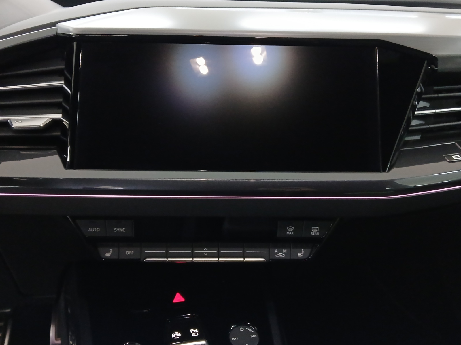AUDI Q4 Sportback e-tron 50 quattro-image-10