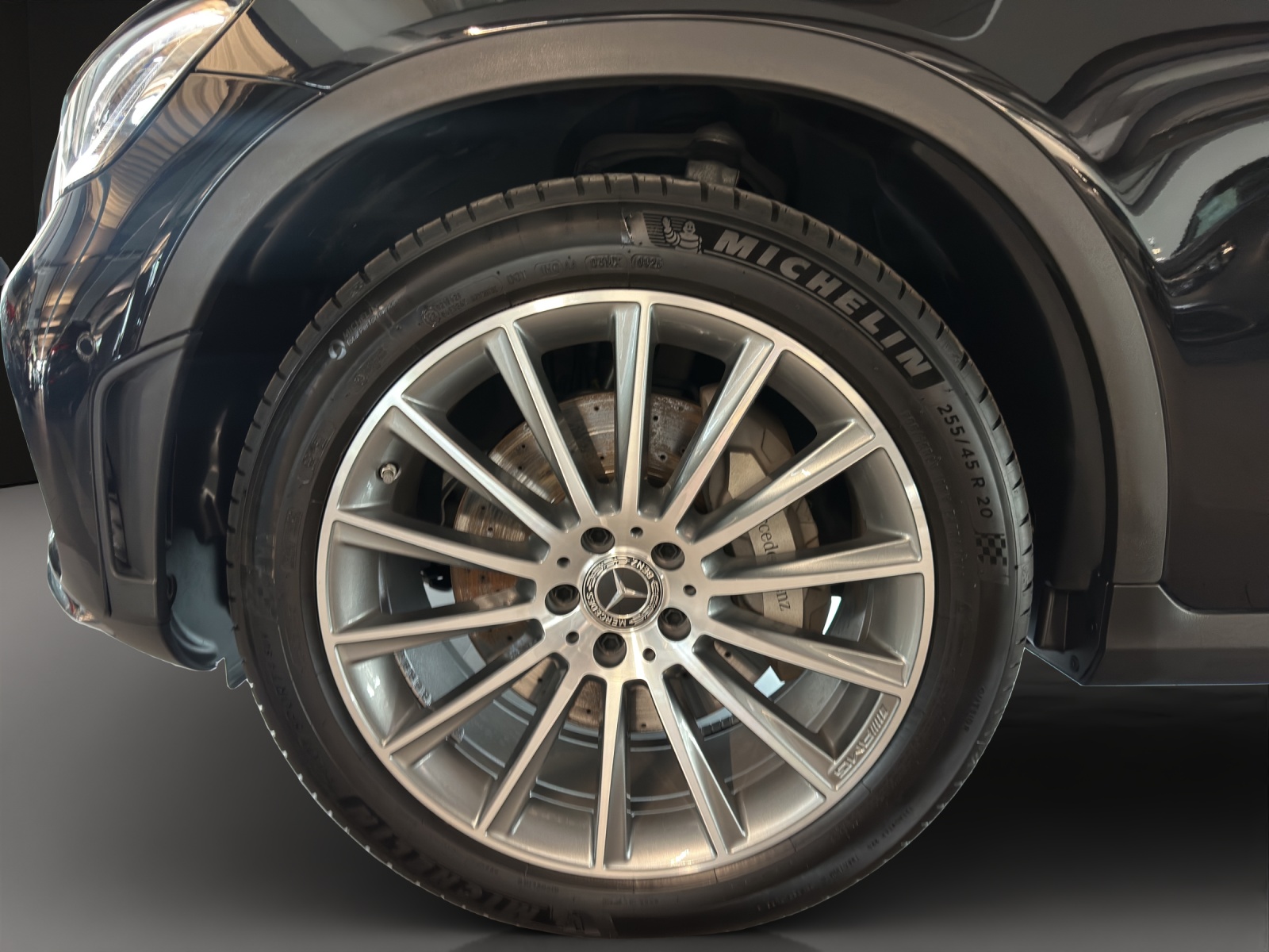 MERCEDES-BENZ GLC 300 AMG Line 4Matic-image-7