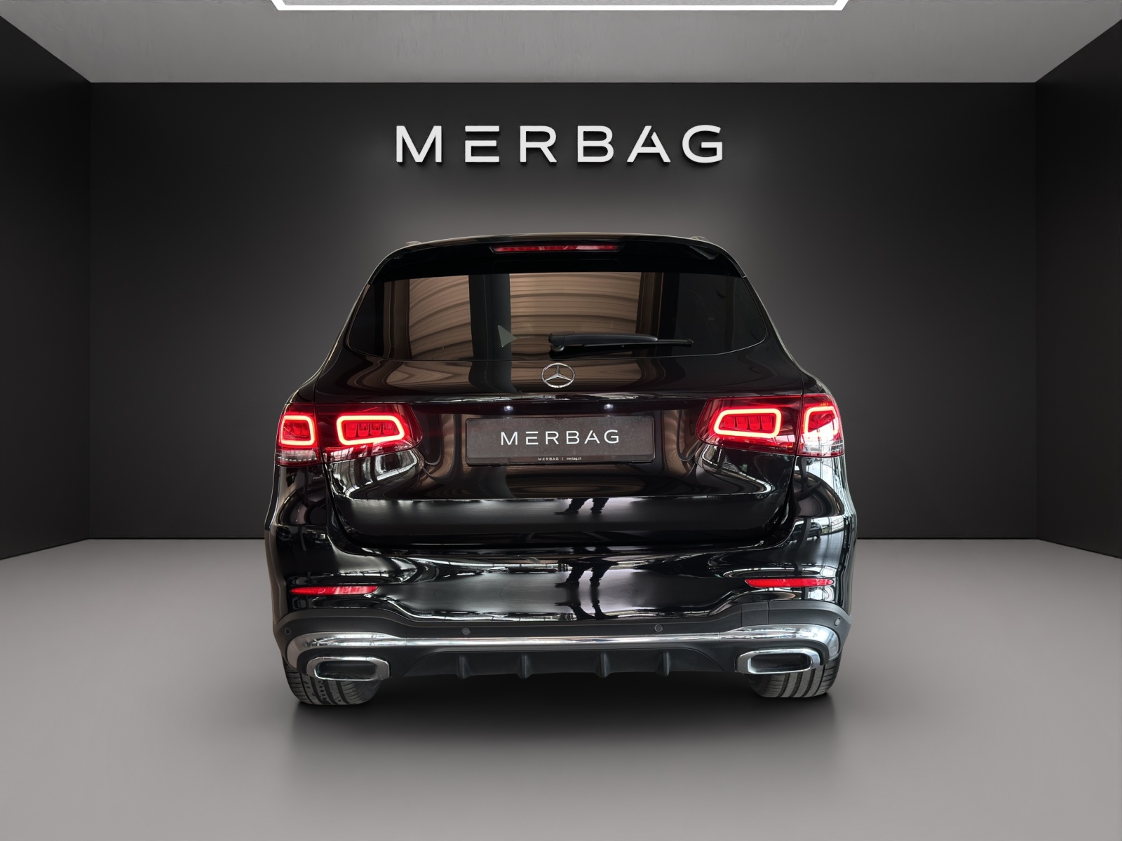 MERCEDES-BENZ GLC 300 AMG Line 4Matic-image-4