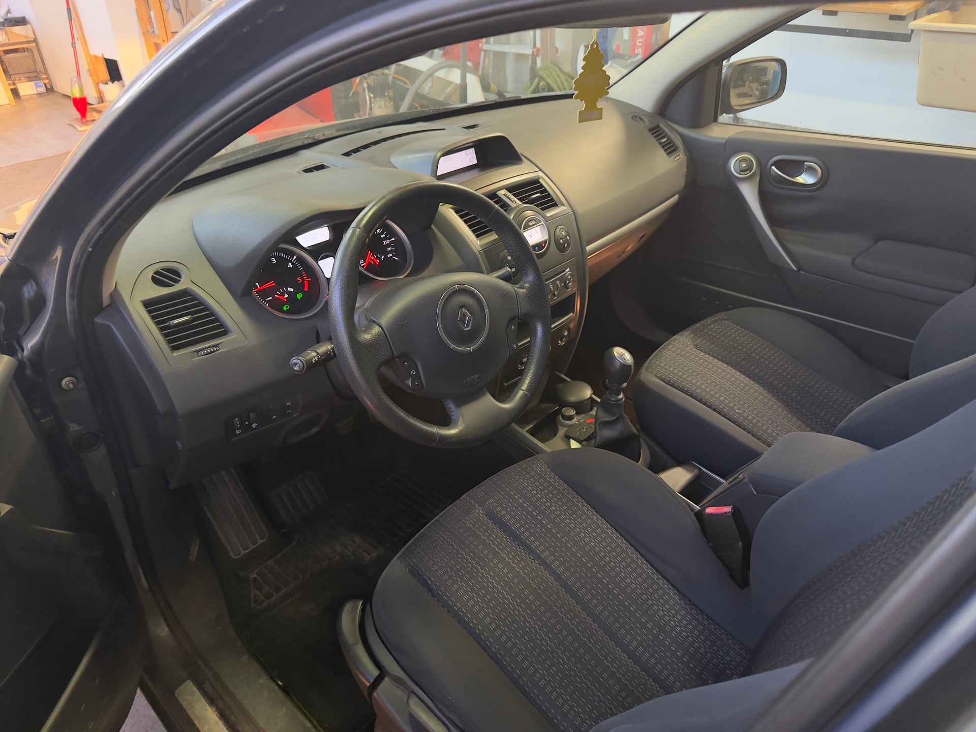 RENAULT Mégane Break 1.9 dCi Emotion-image-7