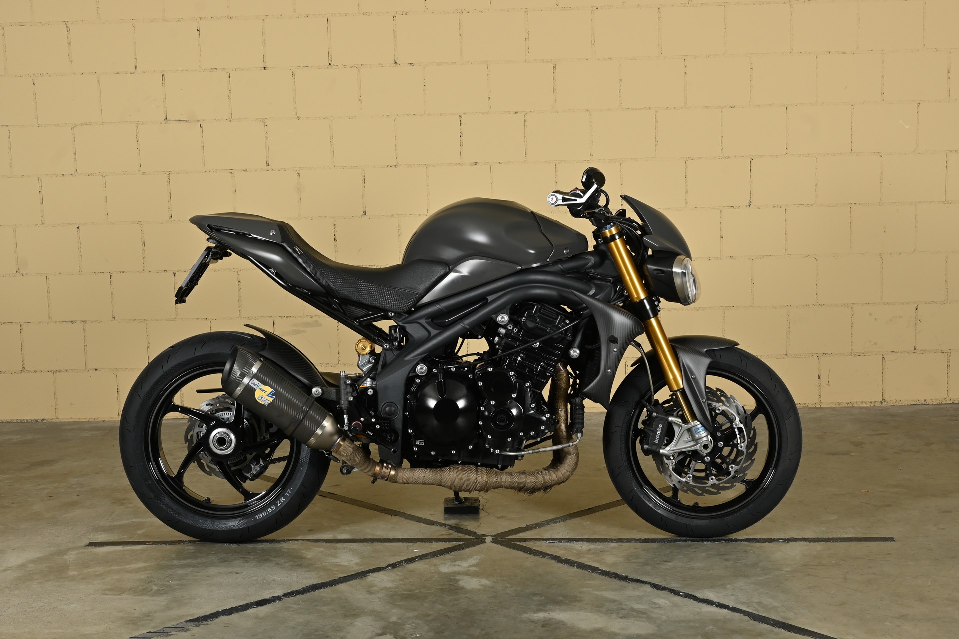 TRIUMPH Speed Triple 1050 ABS-image-1