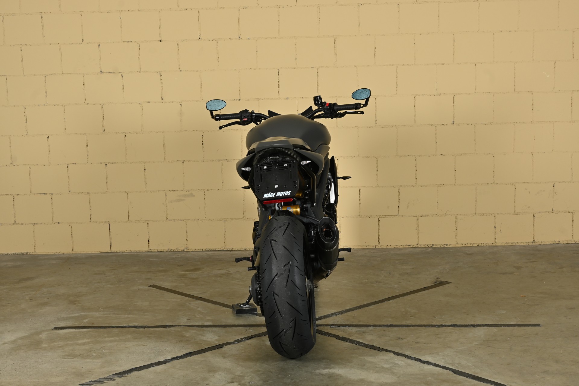 TRIUMPH Speed Triple 1050 ABS-image-11