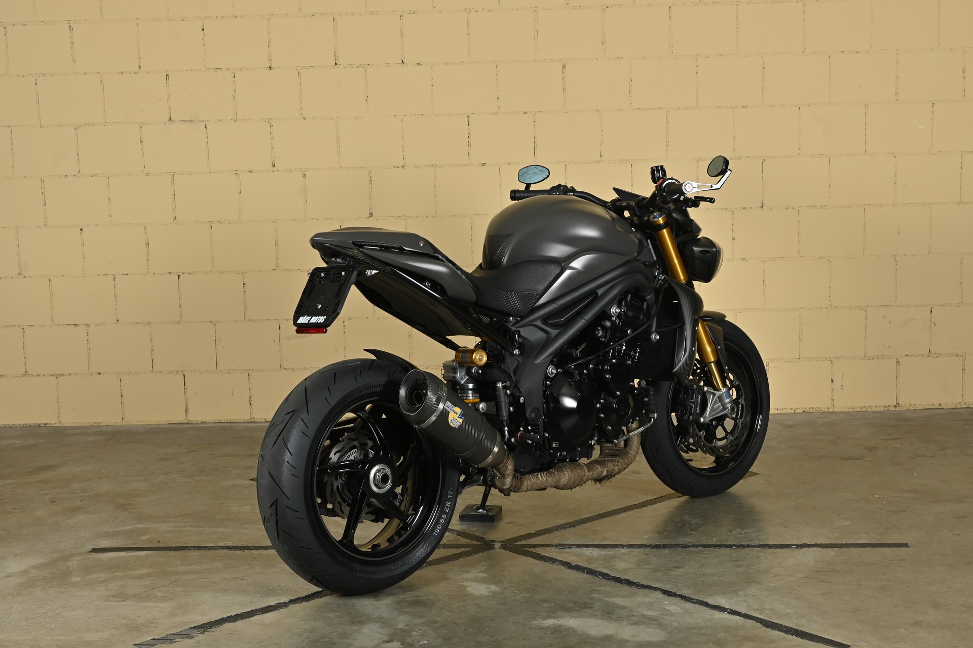 TRIUMPH Speed Triple 1050 ABS-image-13