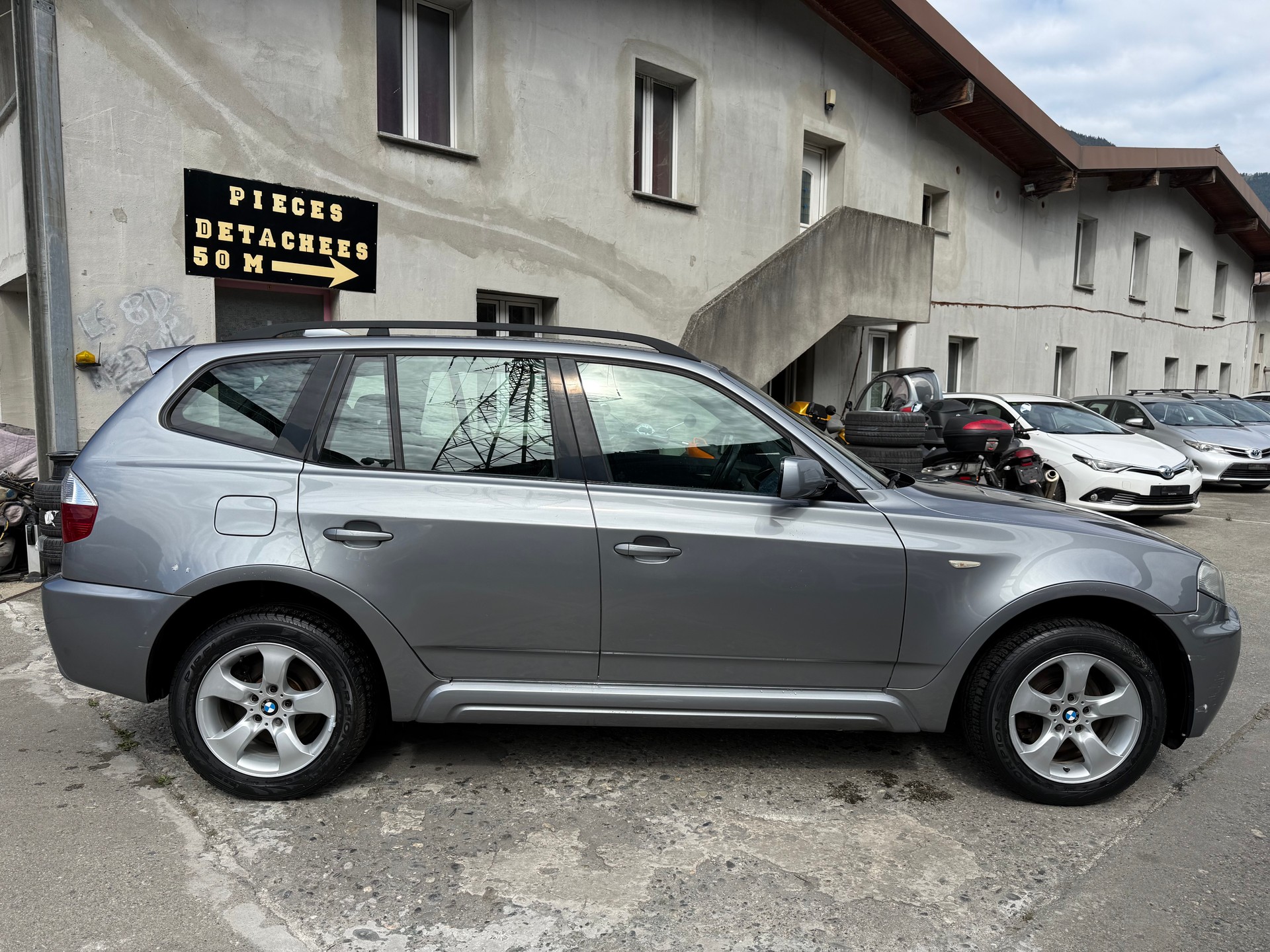 BMW X3 xDrive 30i (3.0si)-image-3