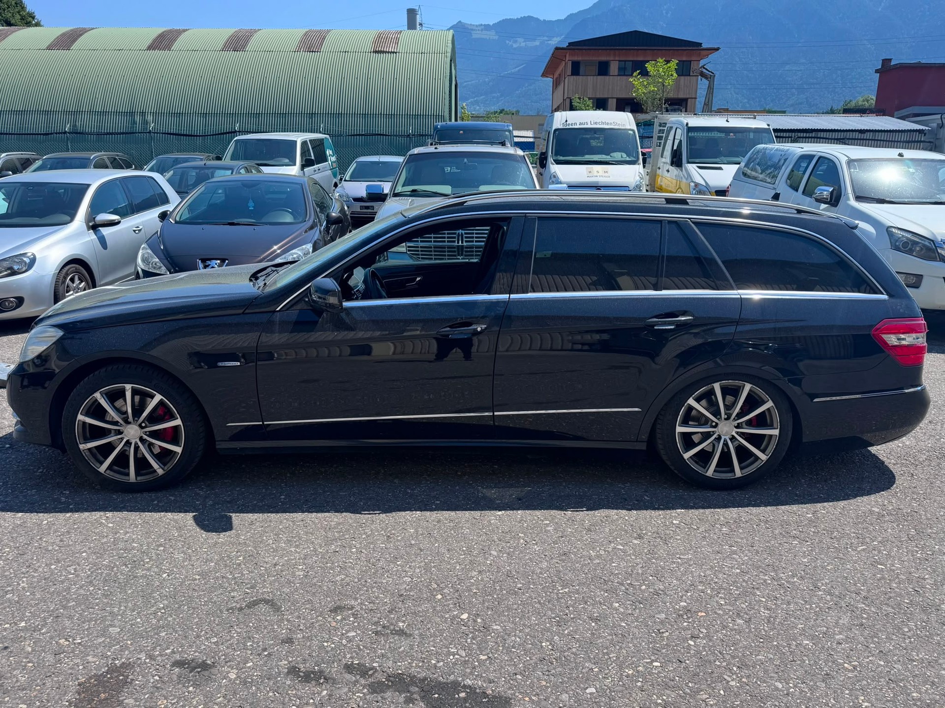 MERCEDES-BENZ E 350 CDI BlueEff. Avantgarde 4Matic 7G-Tronic-image-2