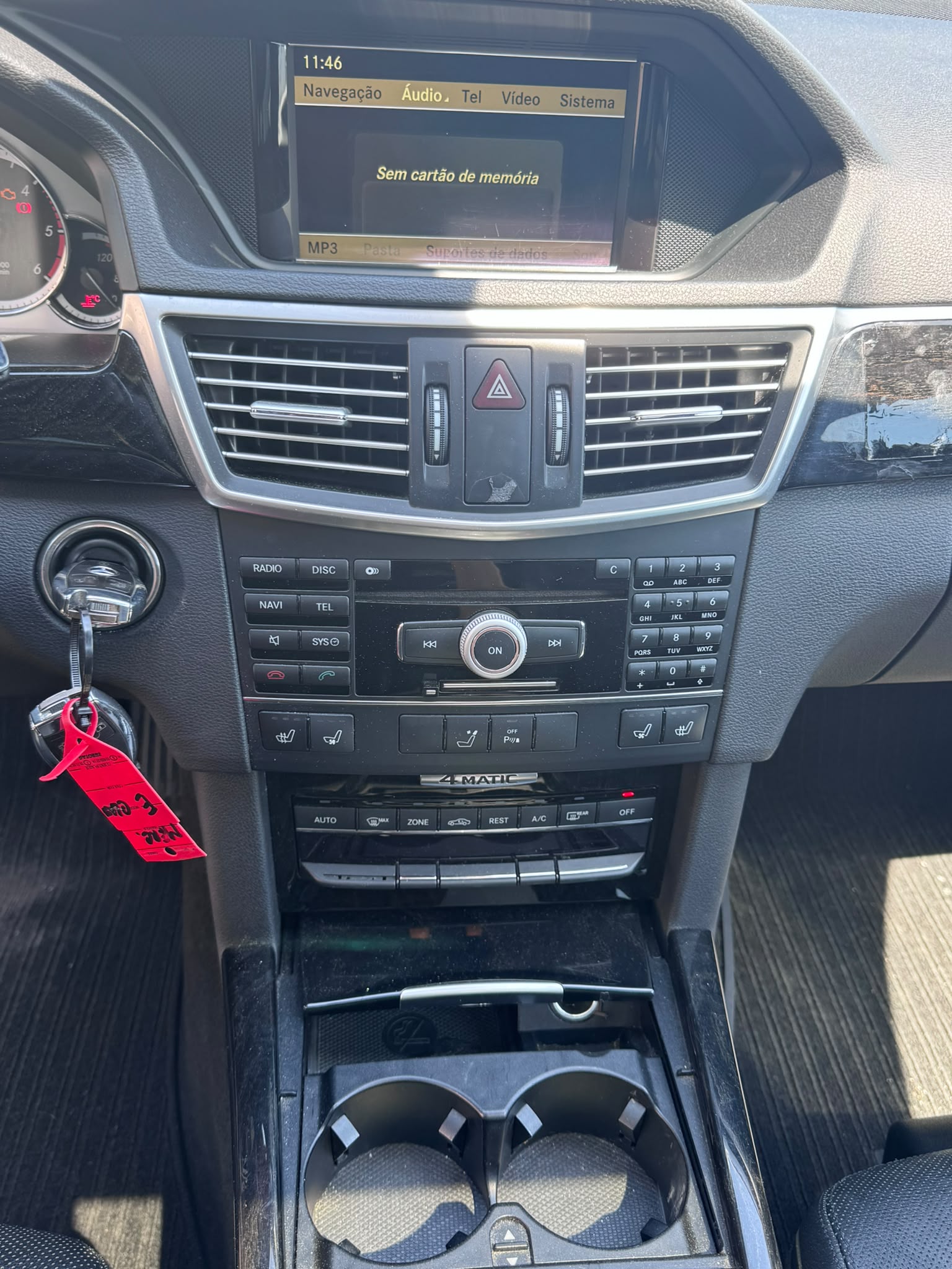 MERCEDES-BENZ E 350 CDI BlueEff. Avantgarde 4Matic 7G-Tronic-image-7