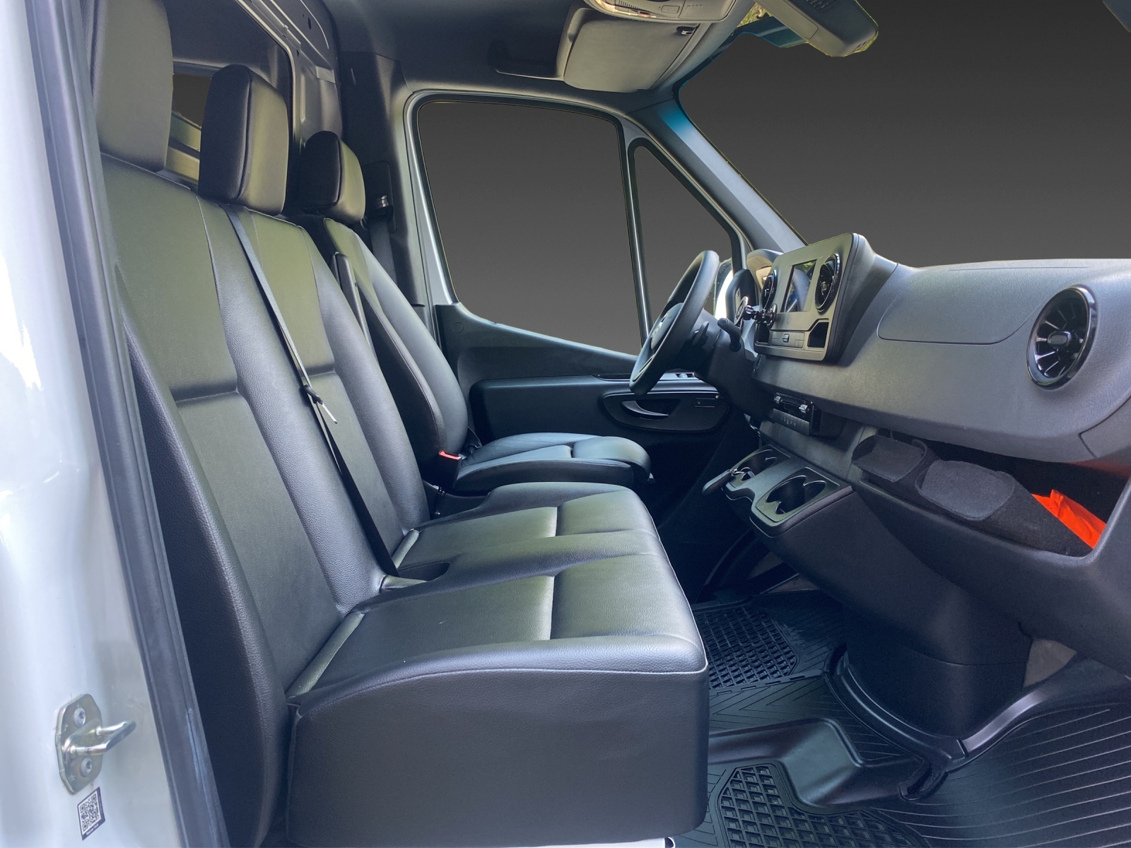 MERCEDES-BENZ Sprinter 317 CDI Standard 9G-TRONIC-image-13