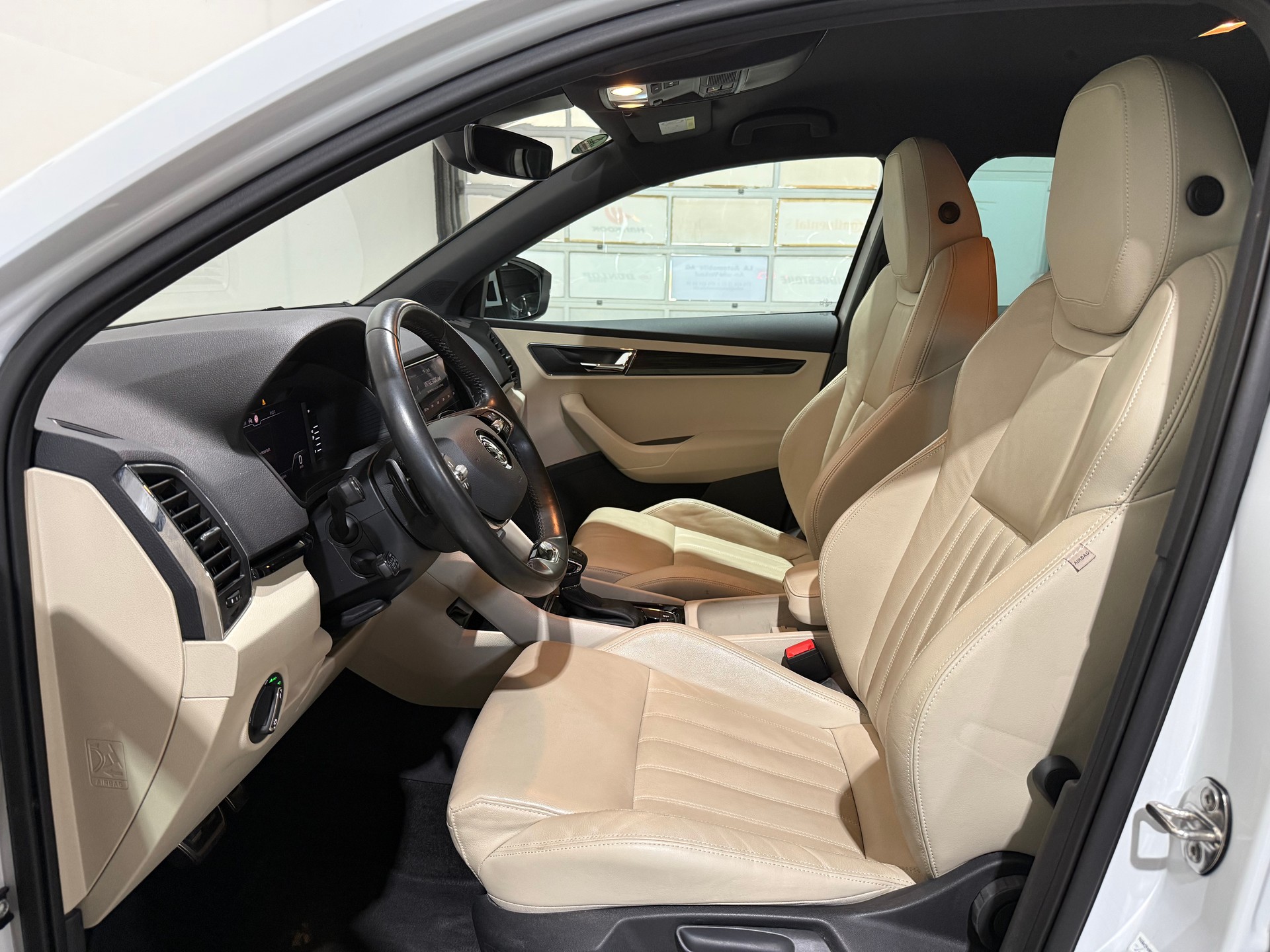 SKODA Karoq 2.0 TDI CR Style 4x4 DSG CH-Fahrzeug-image-12
