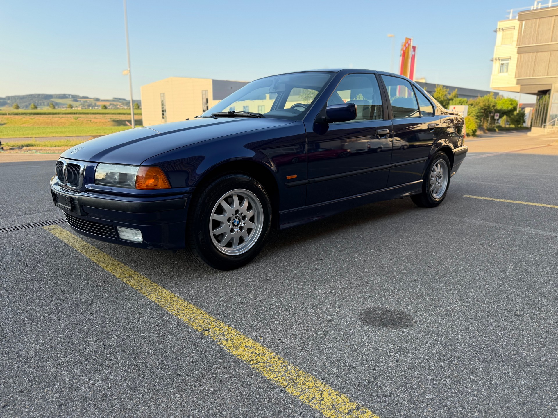 BMW 320i A