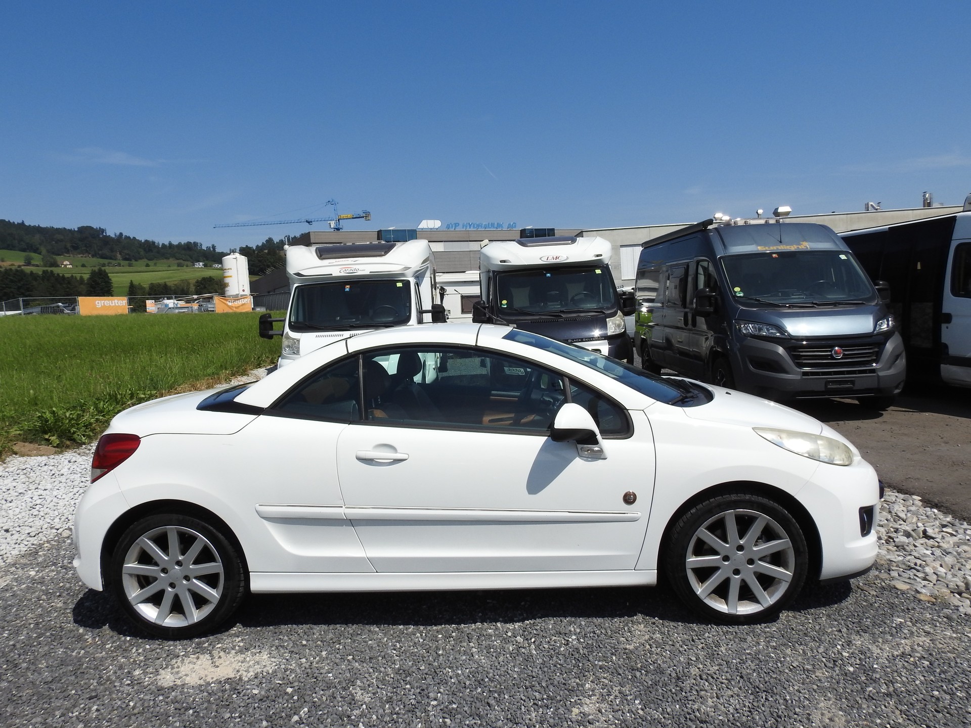 PEUGEOT 207 CC 1.6 16V Turbo Roland Garros-image-6