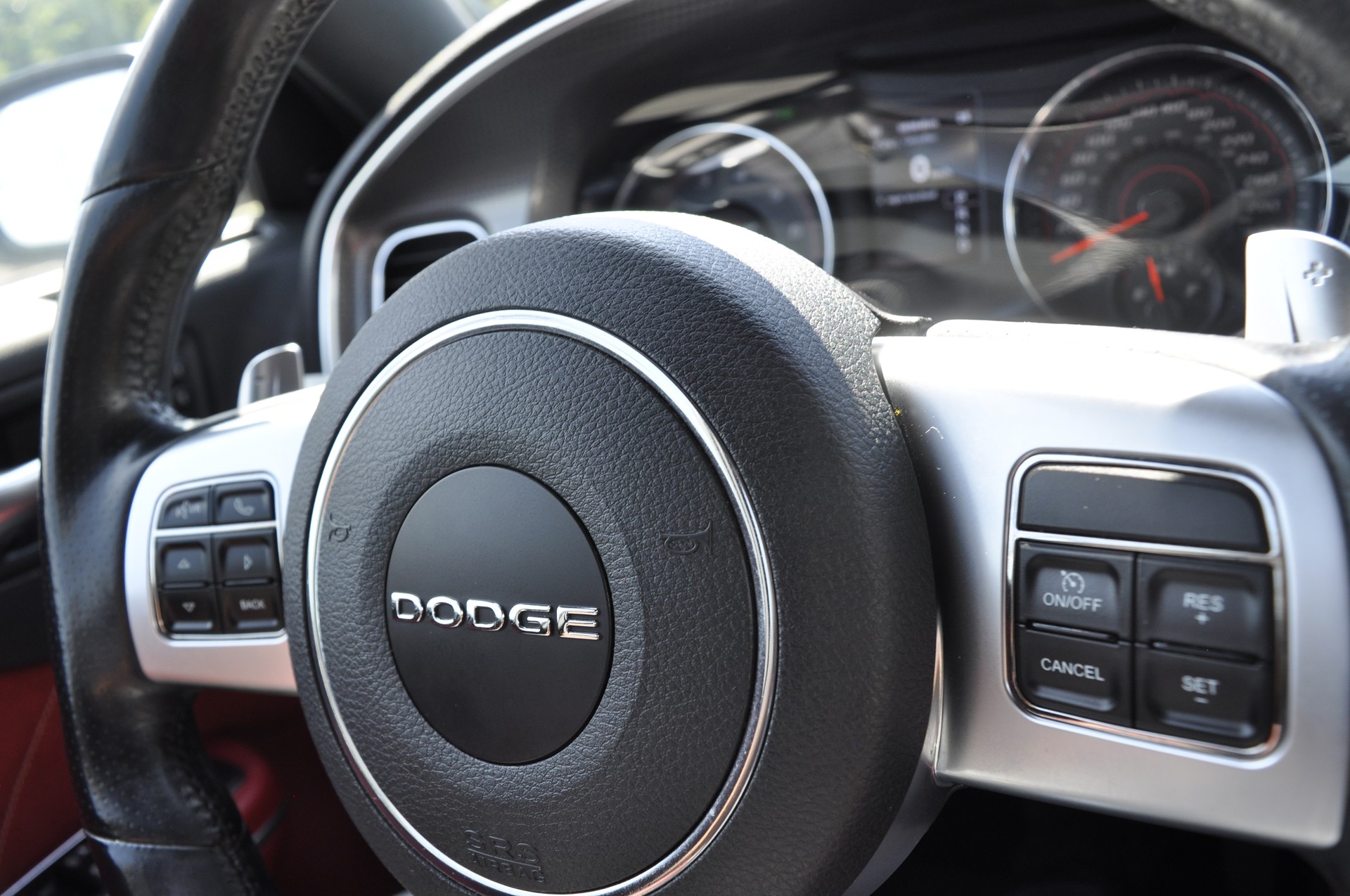 DODGE Charger SRT8 6.4L HEMI-image-13