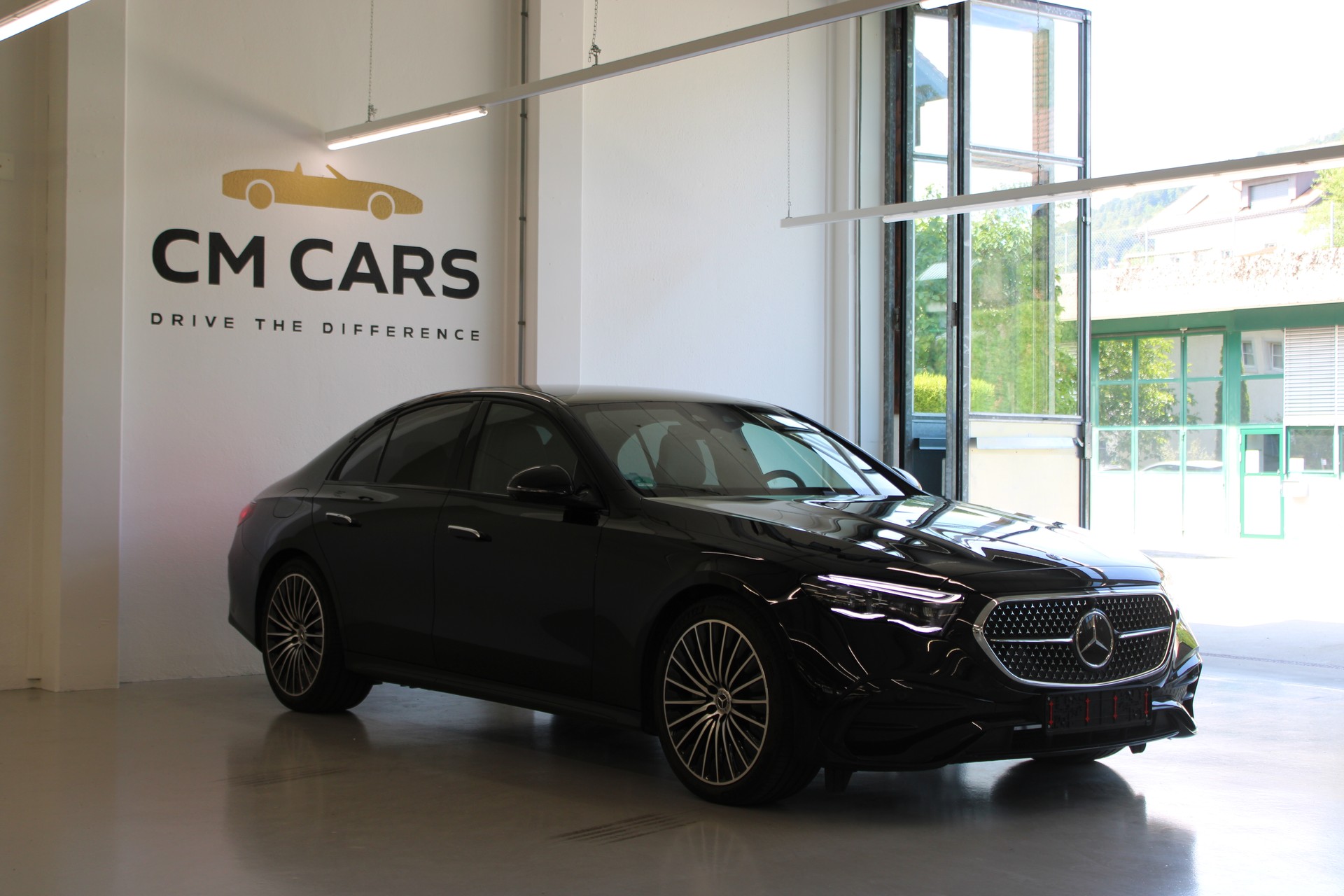 MERCEDES-BENZ E 220 d 4Matic 9G-Tronic-showroom-element-2